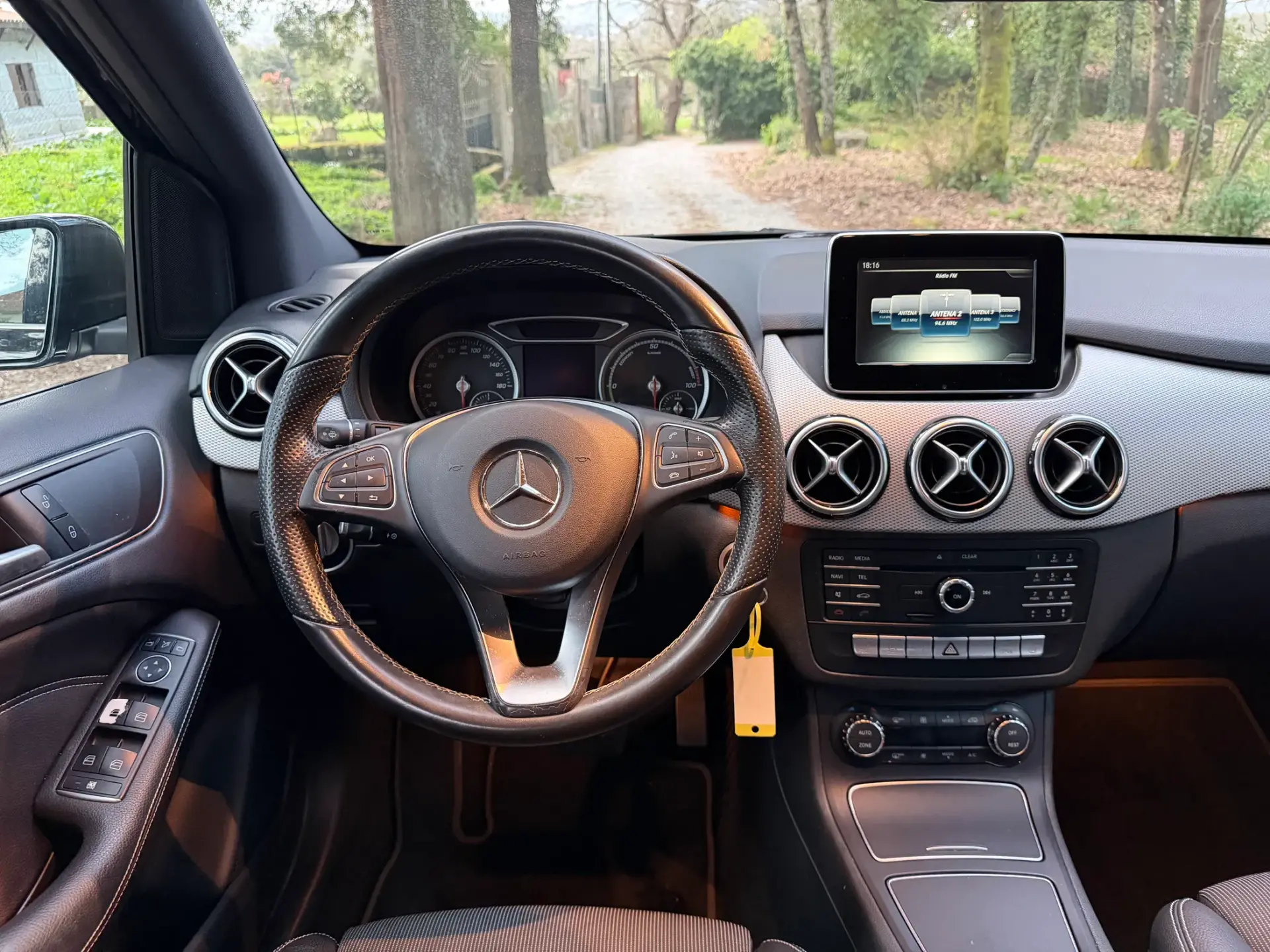 Mercedes-Benz B 250 e Electric Drive 16