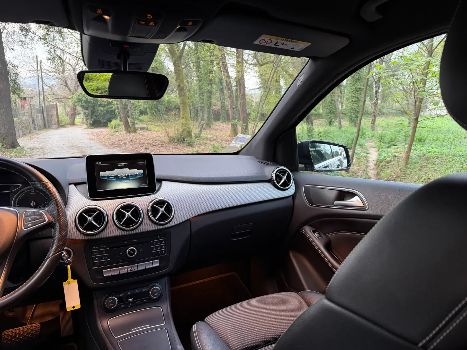 Mercedes-Benz B 250 e Electric Drive 23