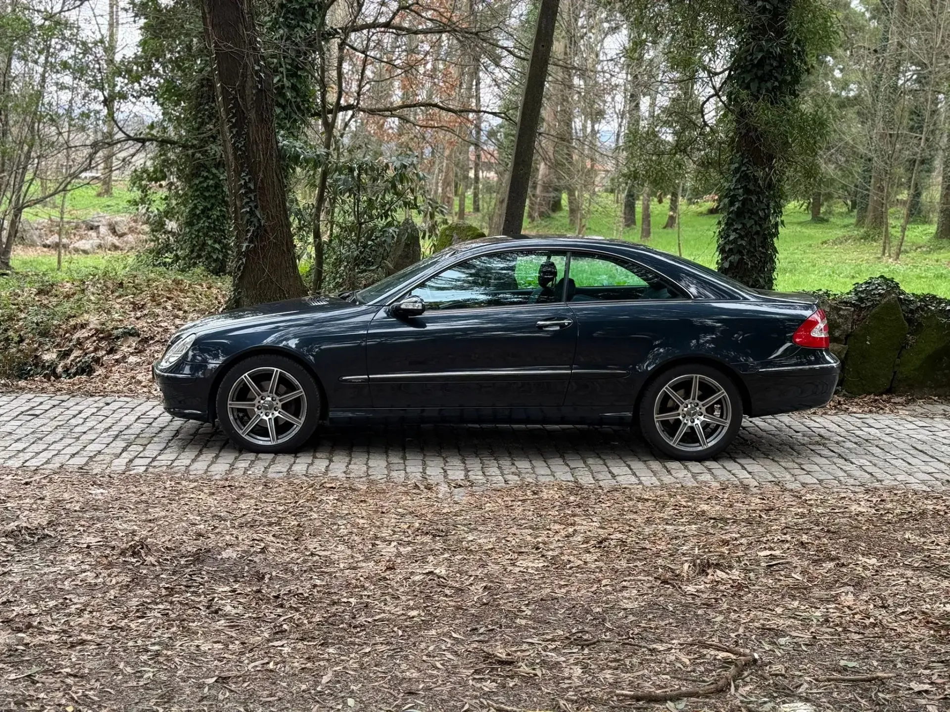 Mercedes-Benz CLK 240 Outro 8