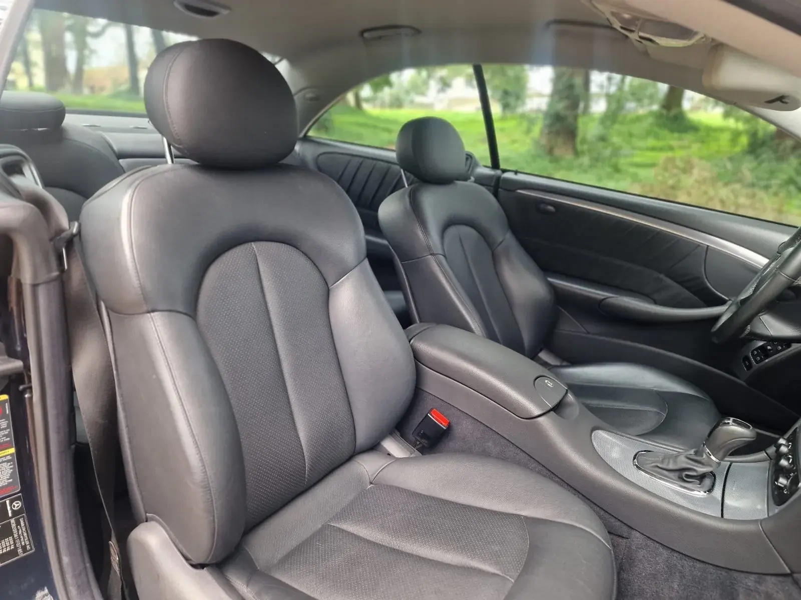 Mercedes-Benz CLK 240 Outro 24