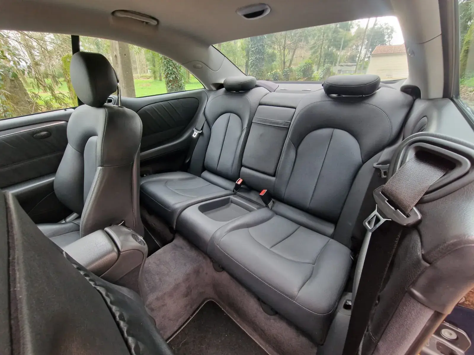 Mercedes-Benz CLK 240 Outro 32