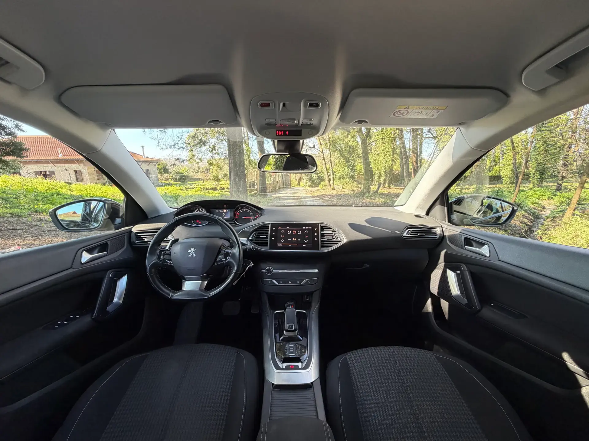 Peugeot 308 1.2 PureTech Allure EAT8 10