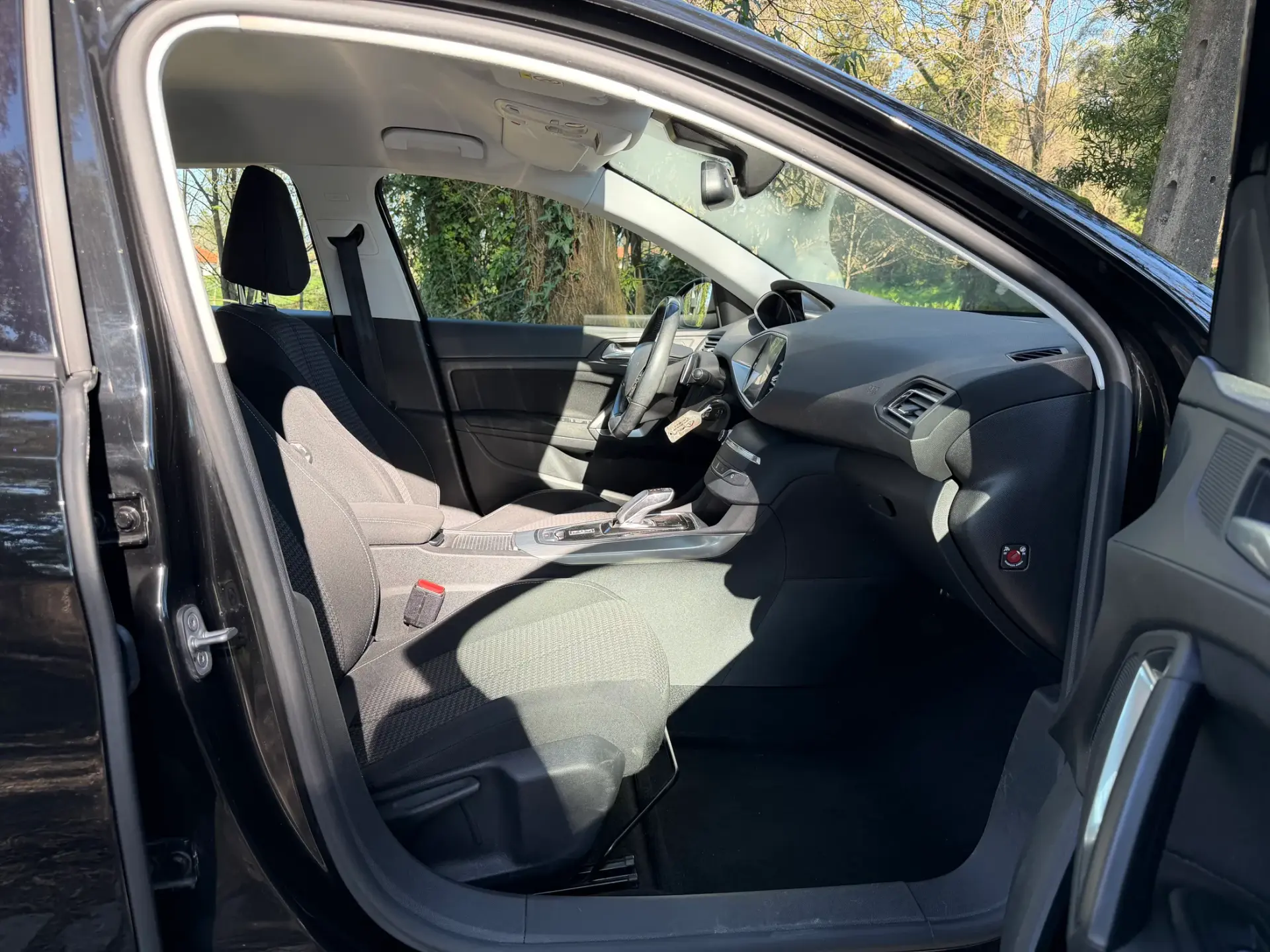 Peugeot 308 1.2 PureTech Allure EAT8 22