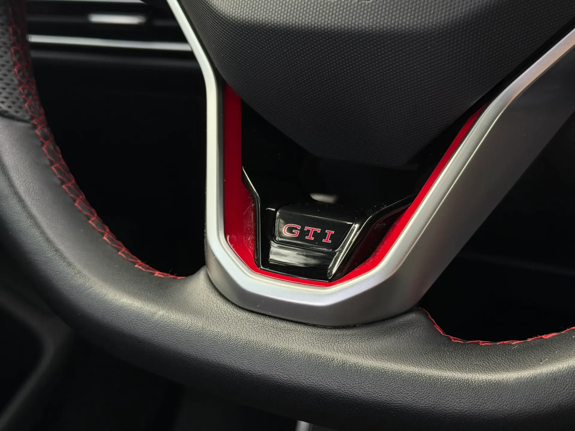 Volkswagen Golf 2.0 TSI GTI Clubsport DSG 28