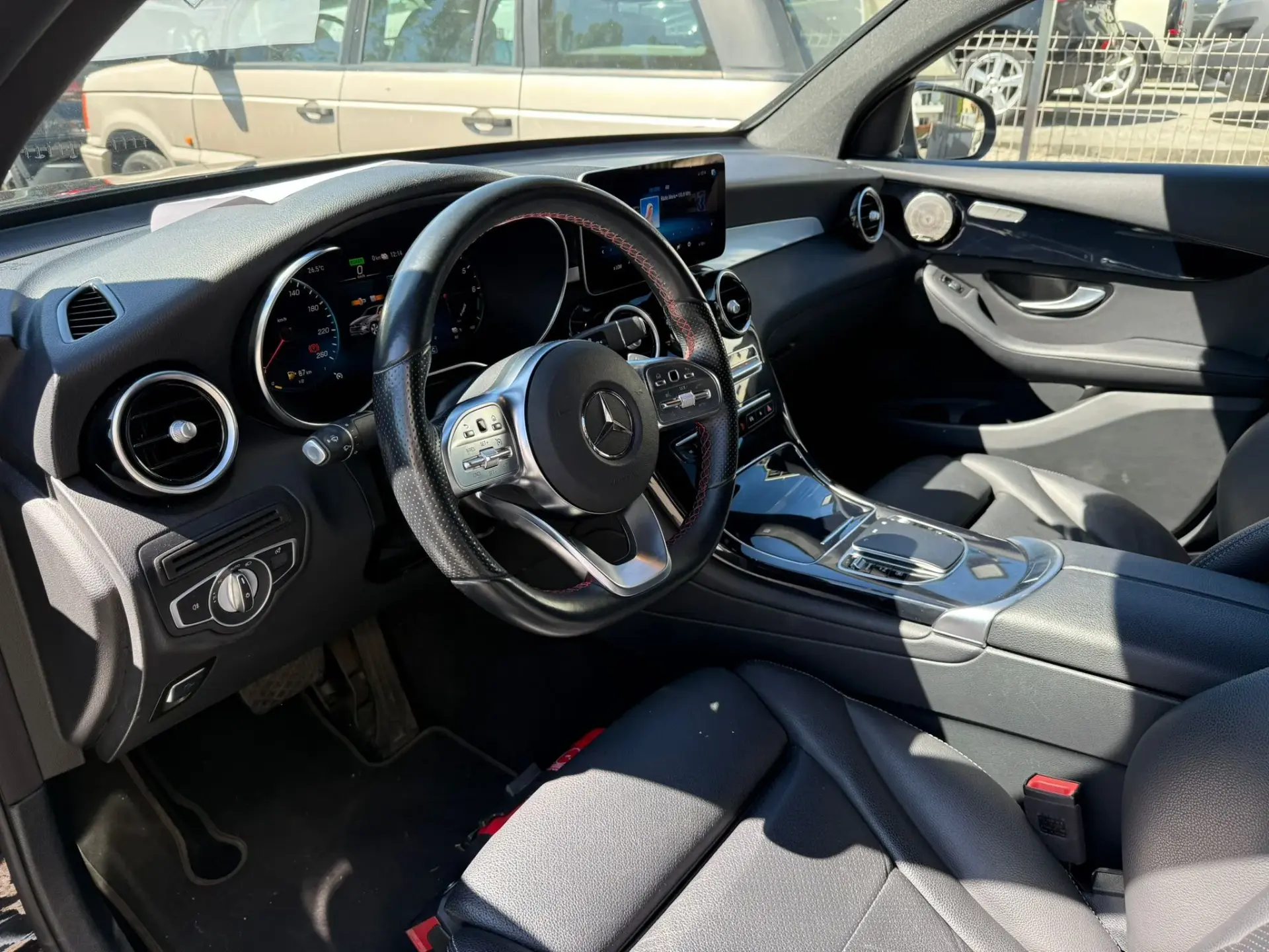 Mercedes-Benz GLC 300 12