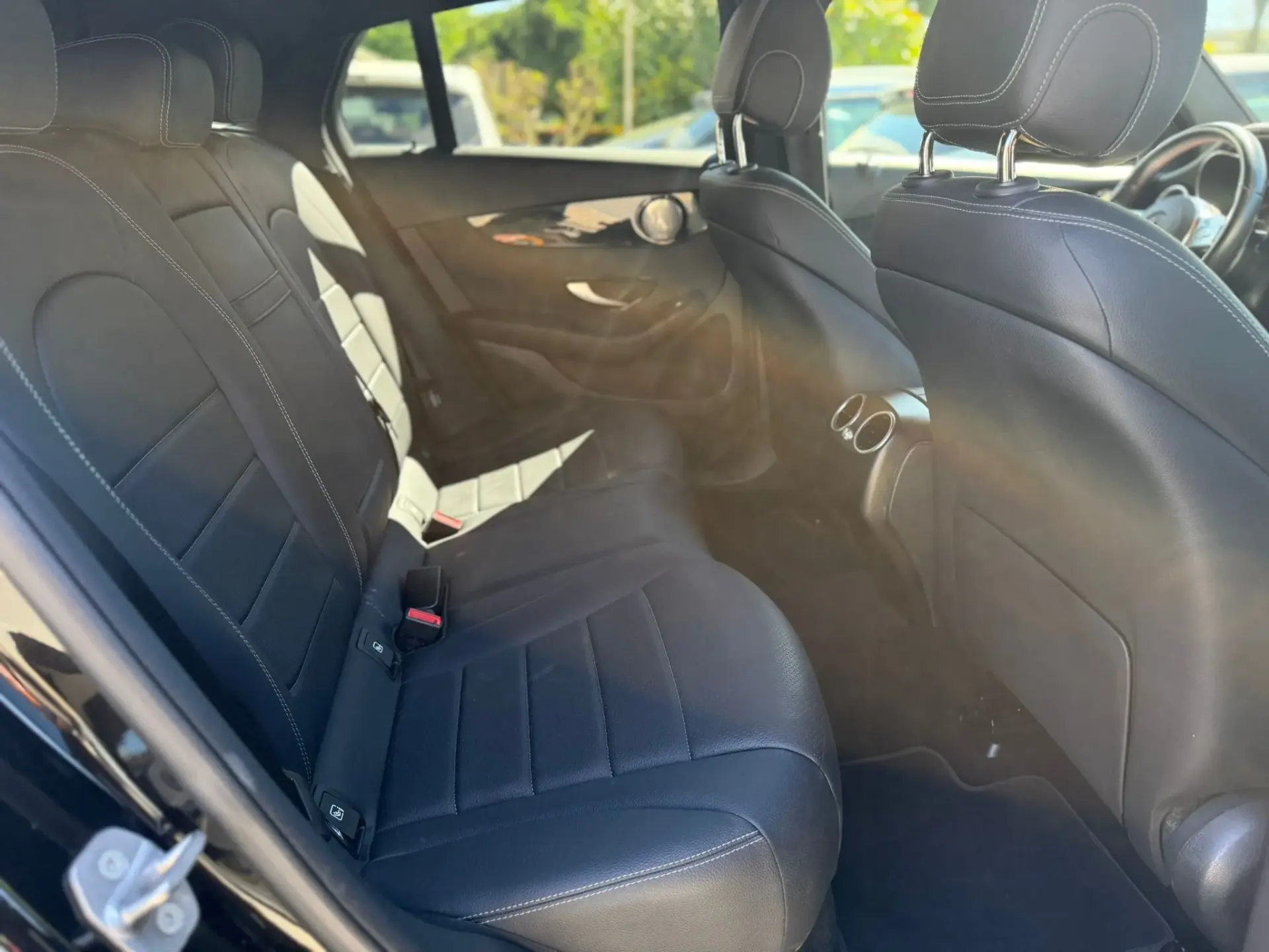 Mercedes-Benz GLC 300 16