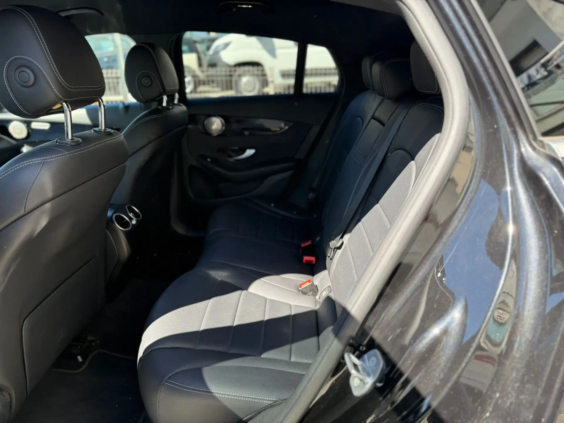 Mercedes-Benz GLC 300 17