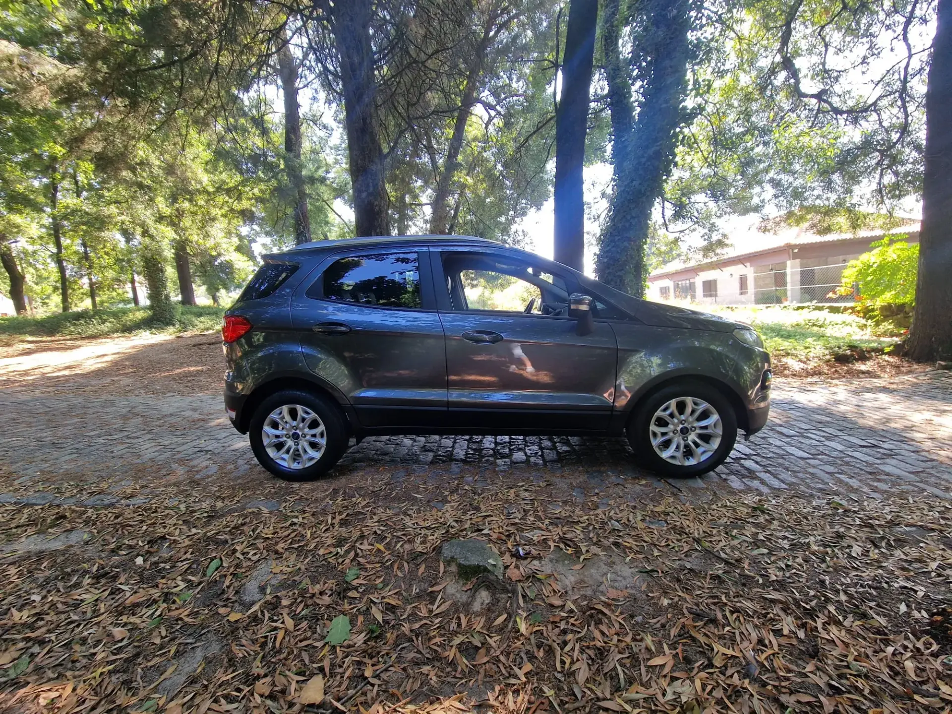 Ford EcoSport 1.0 EcoBoost Titanium 8