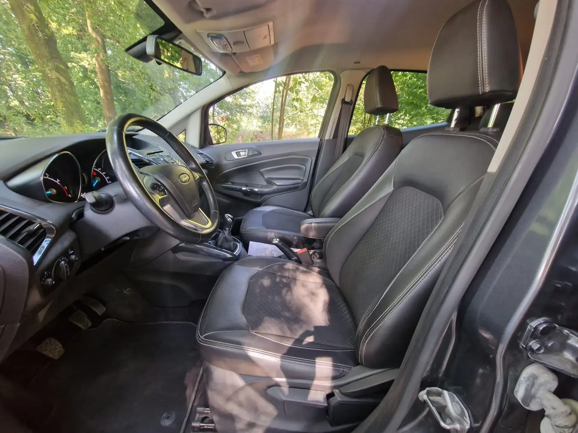 Ford EcoSport 1.0 EcoBoost Titanium 14