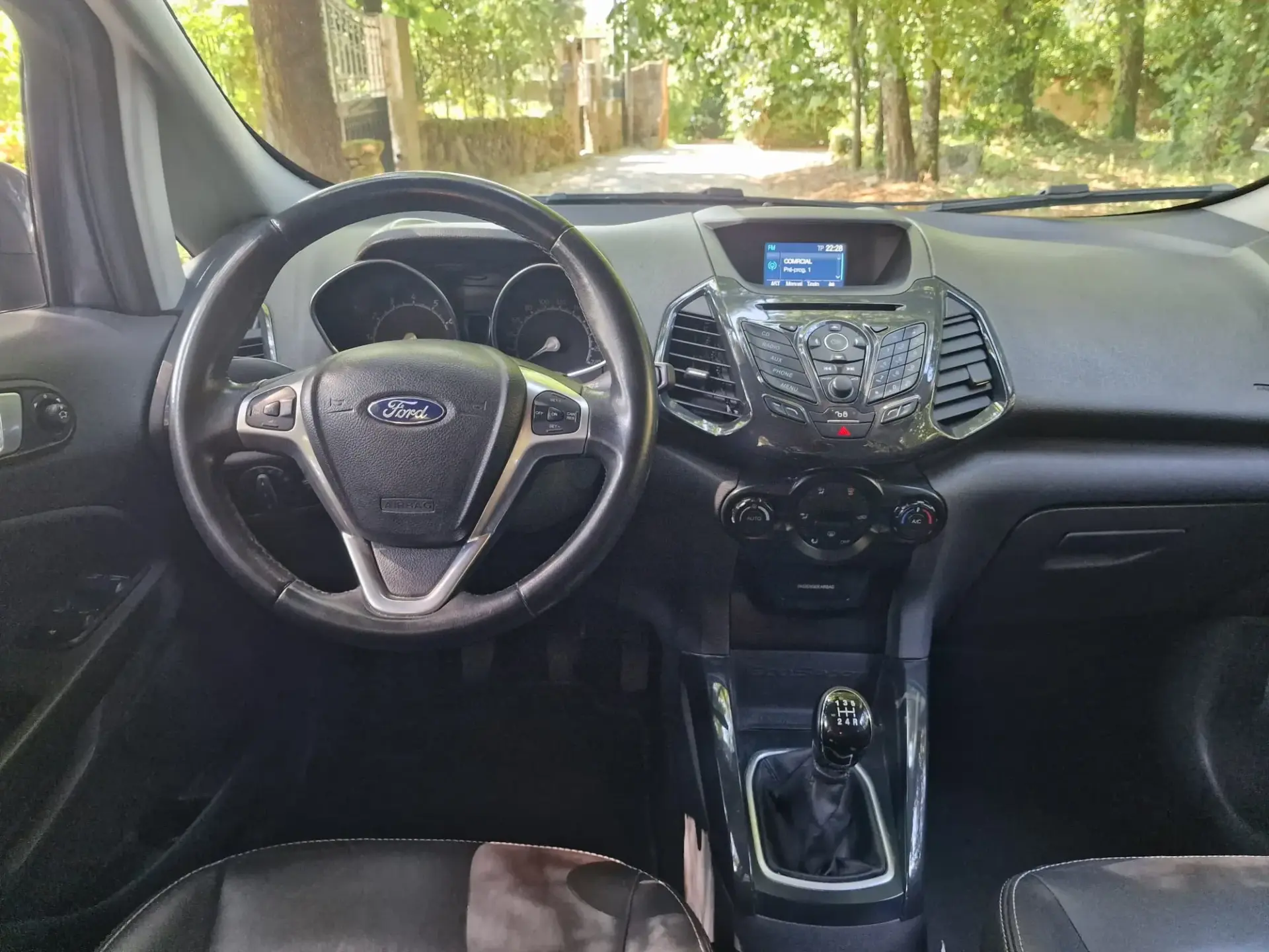 Ford EcoSport 1.0 EcoBoost Titanium 17