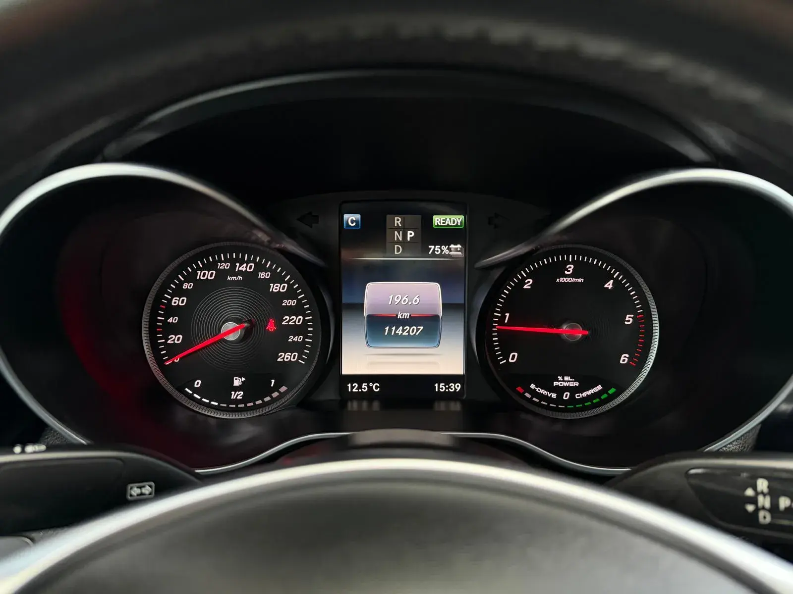 Mercedes-Benz C 300 h AMG Line 11