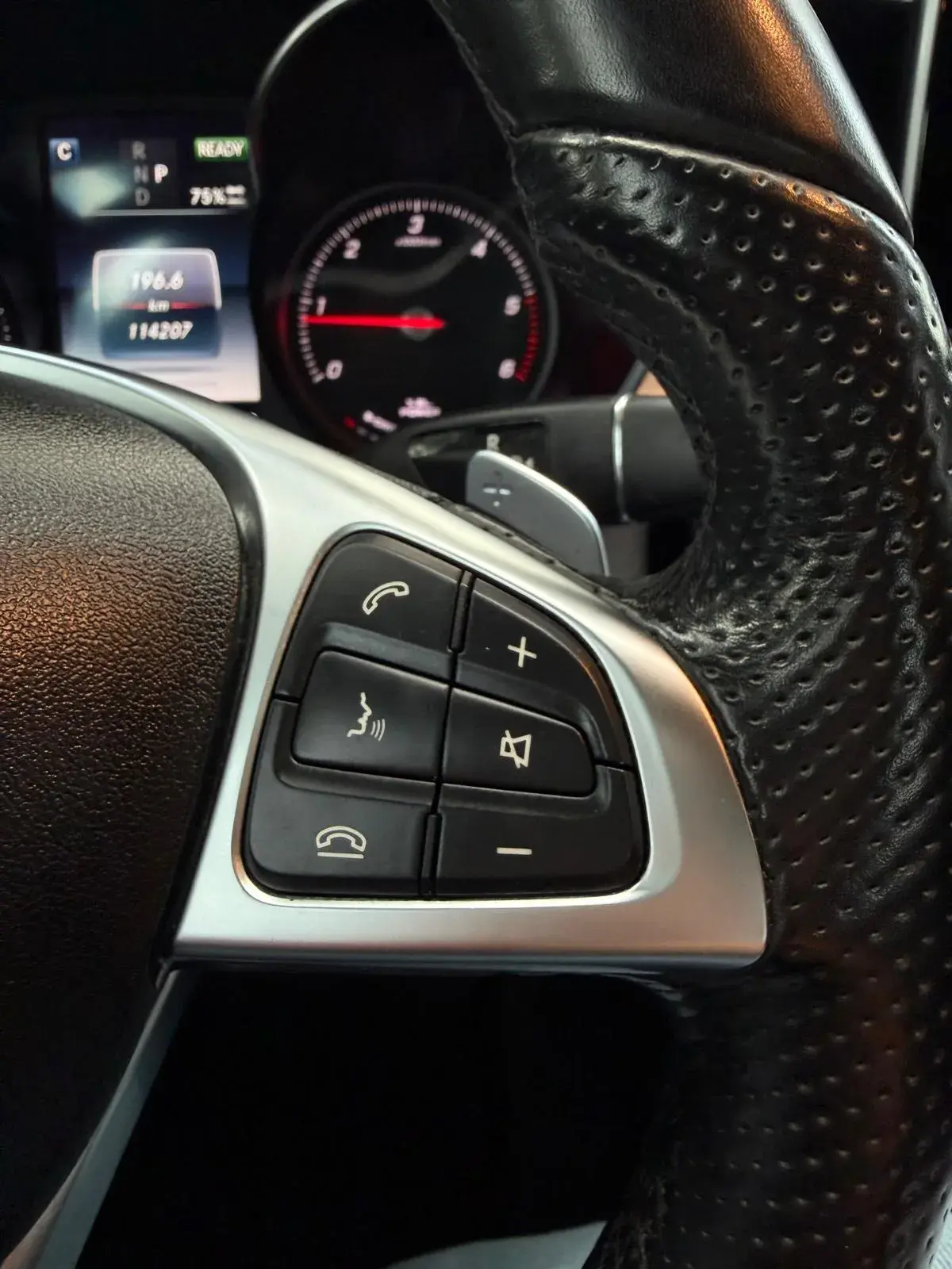 Mercedes-Benz C 300 h AMG Line 18