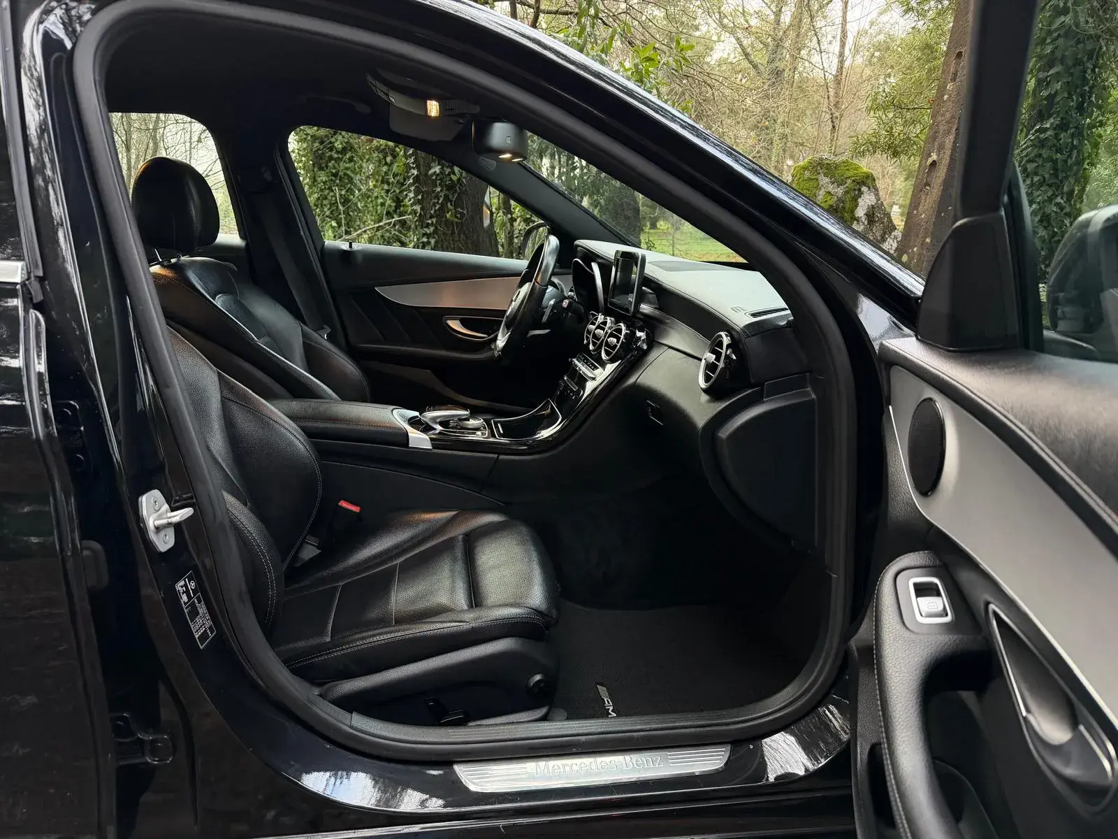 Mercedes-Benz C 300 h AMG Line 22