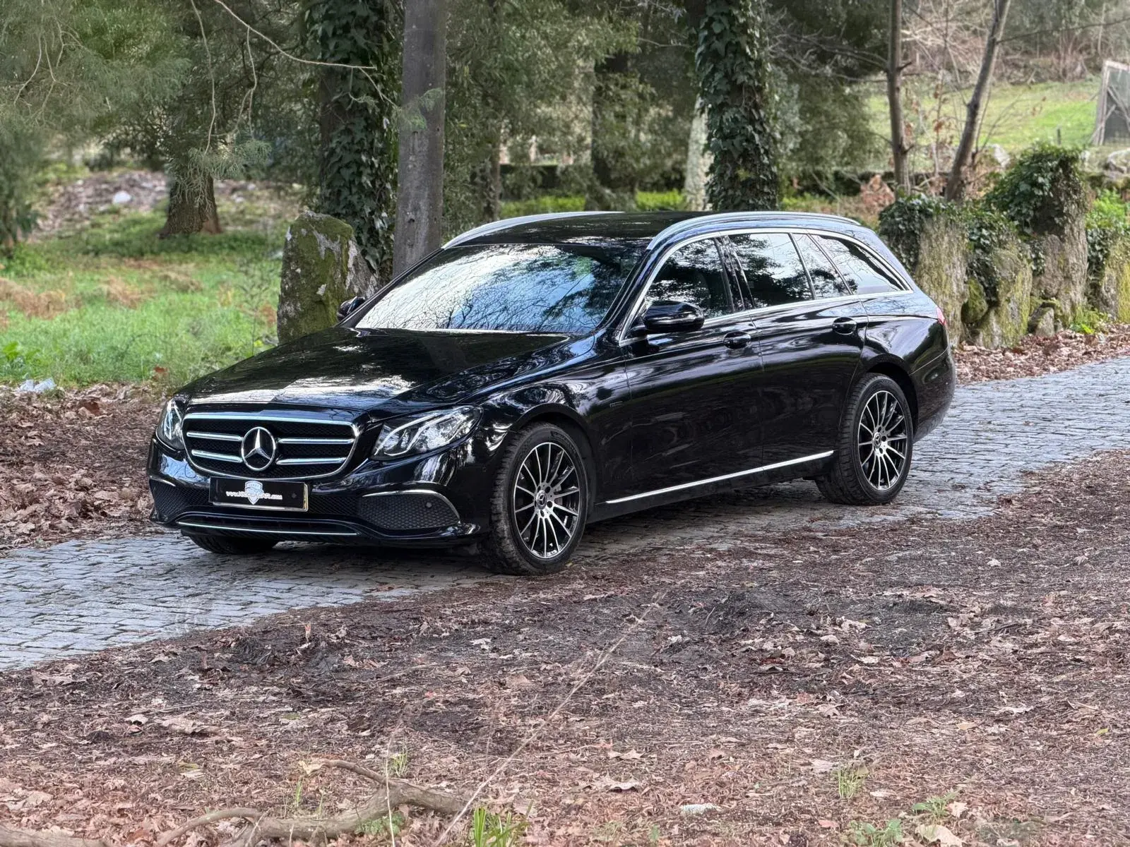 Mercedes-Benz E 300 de AMG Line 4