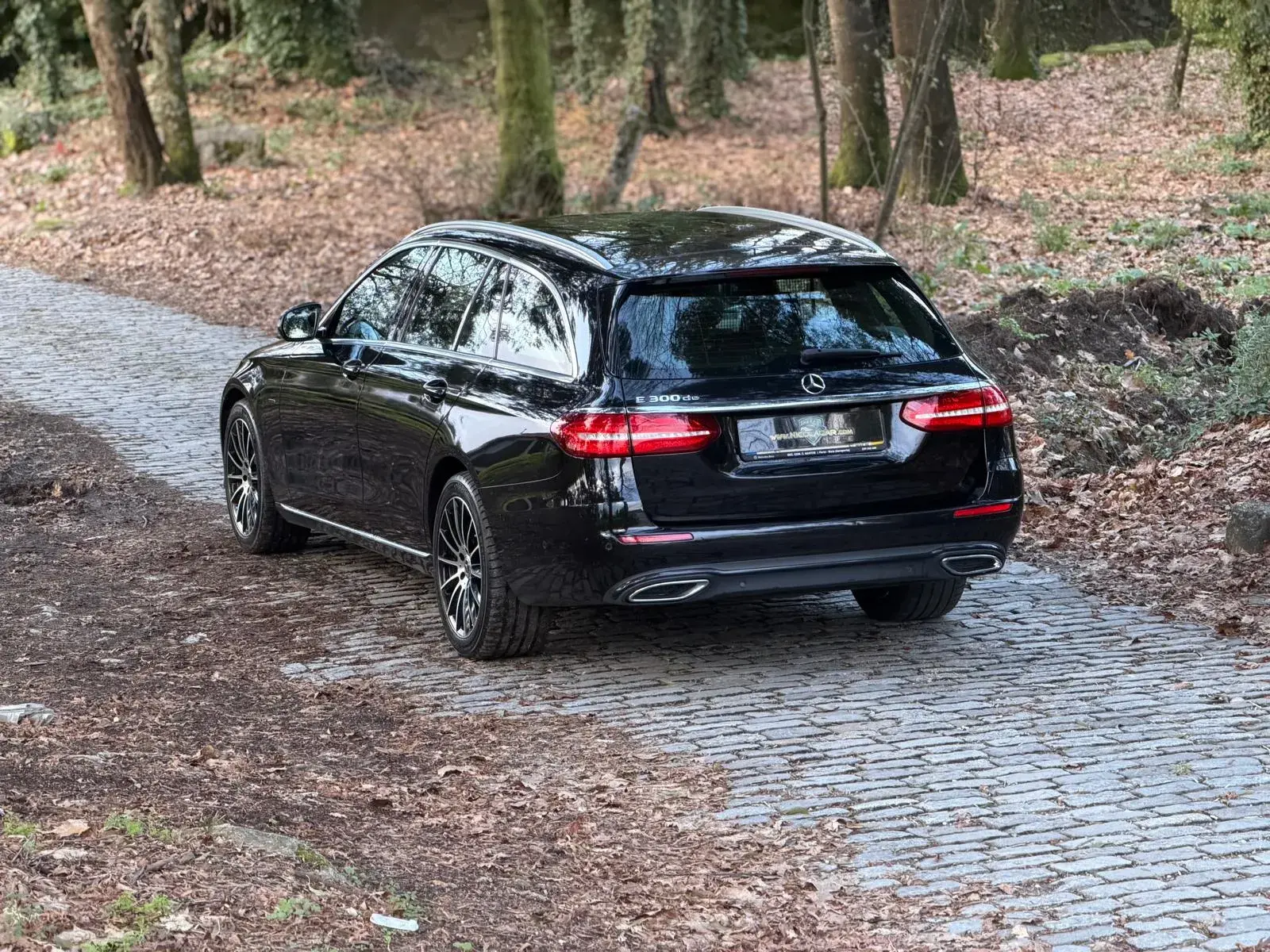 Mercedes-Benz E 300 de AMG Line 5