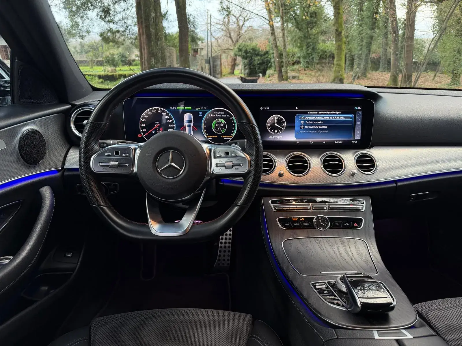 Mercedes-Benz E 300 de AMG Line 13