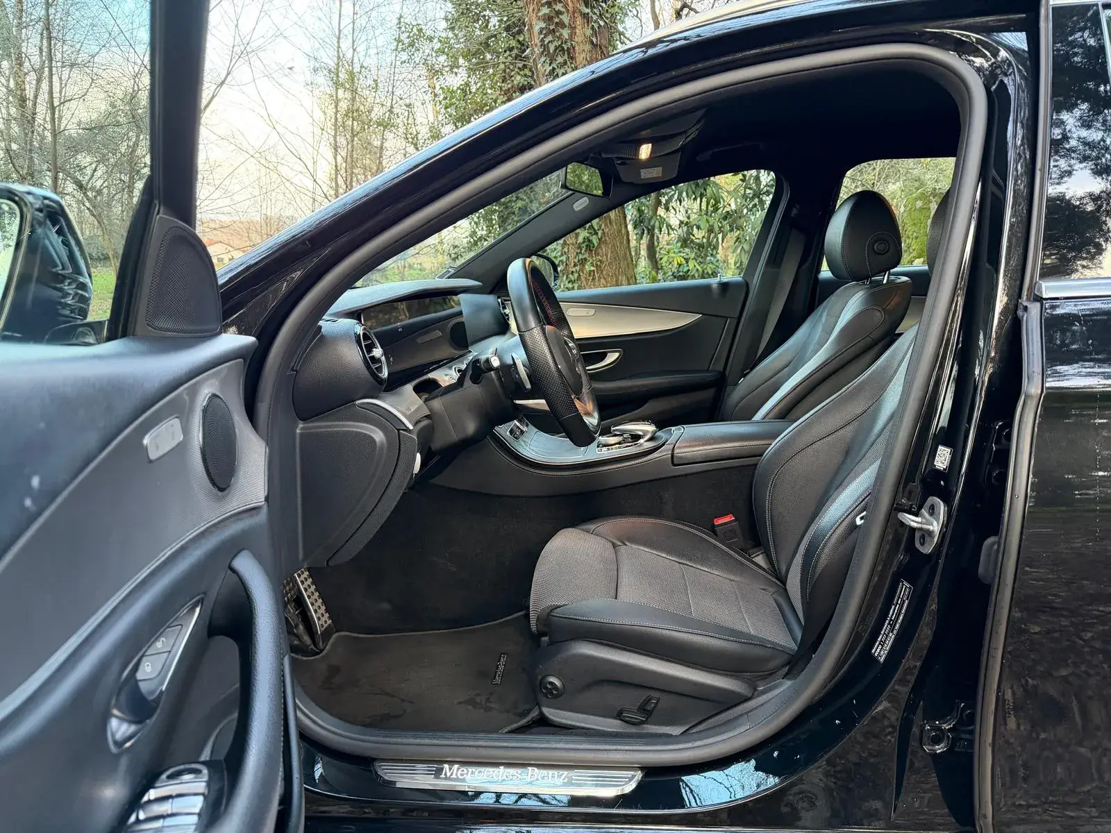 Mercedes-Benz E 300 de AMG Line 18