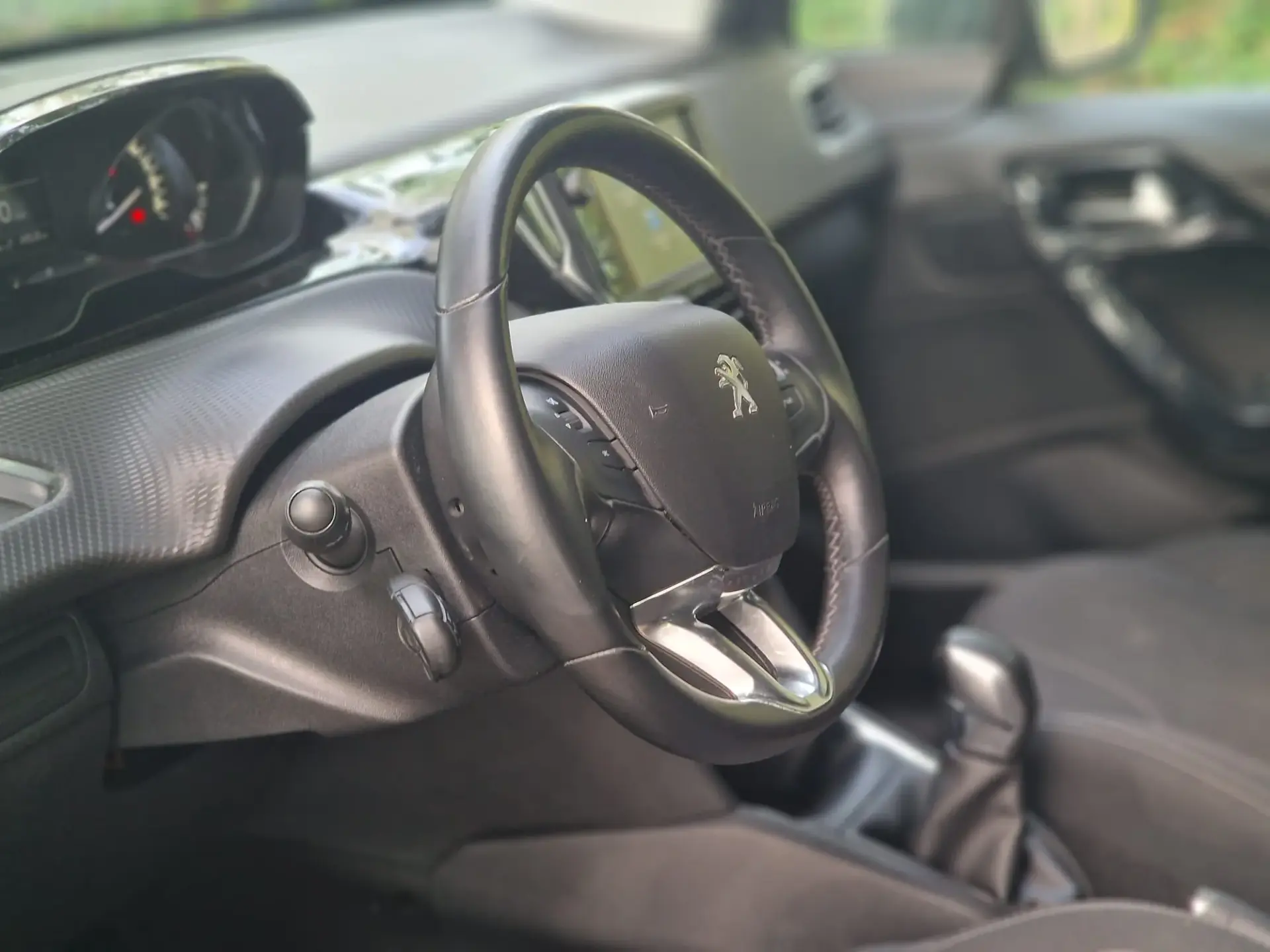Peugeot 208 PureTech 82 Start & Stop Allure 13