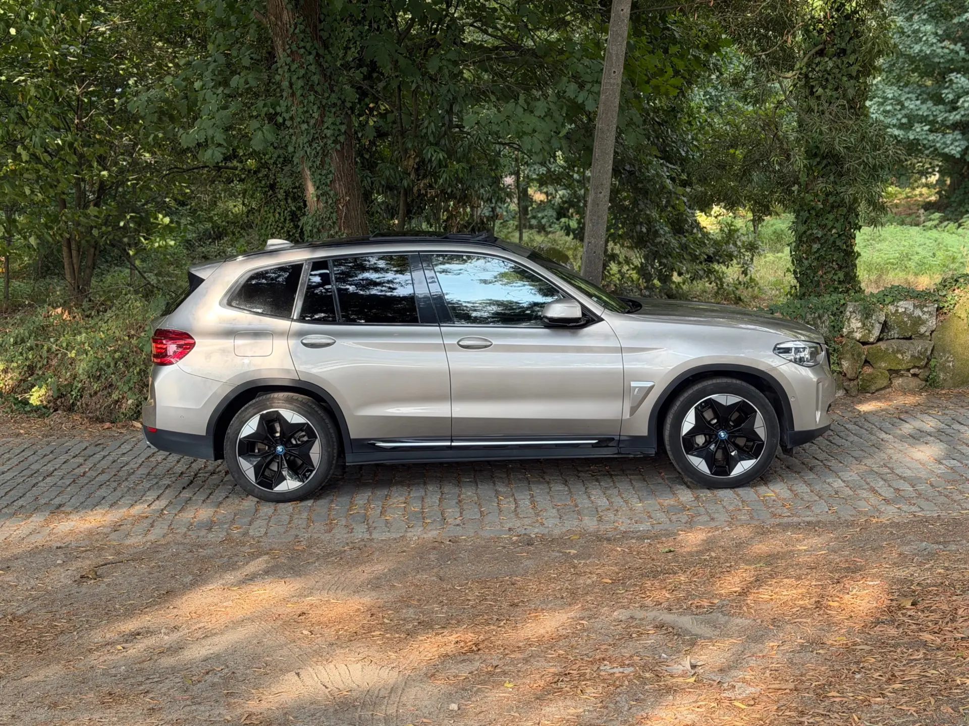 BMW iX3 M Sport Impressive 8