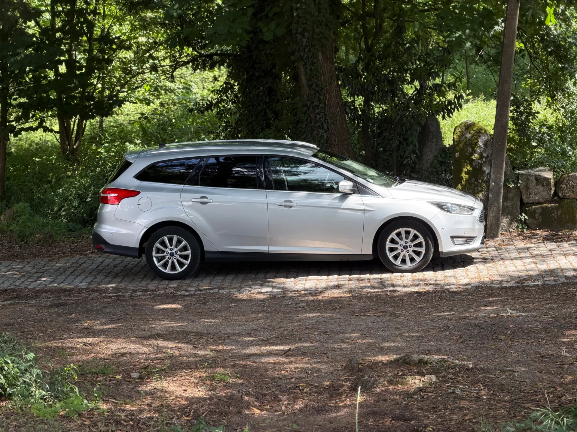 Ford Focus SW 1.0 EcoBoost Titanium 38