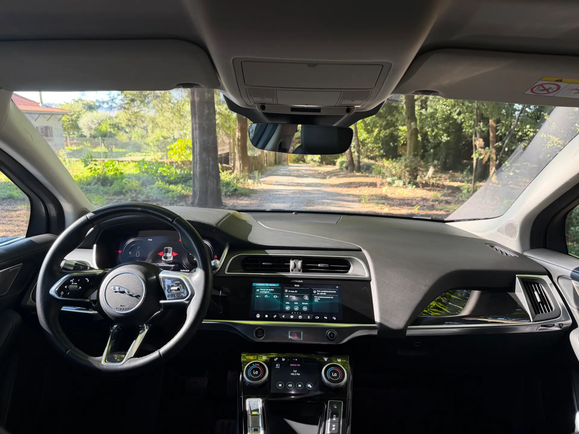 Jaguar I-Pace EV400 R-Dynamic HSE AWD 18