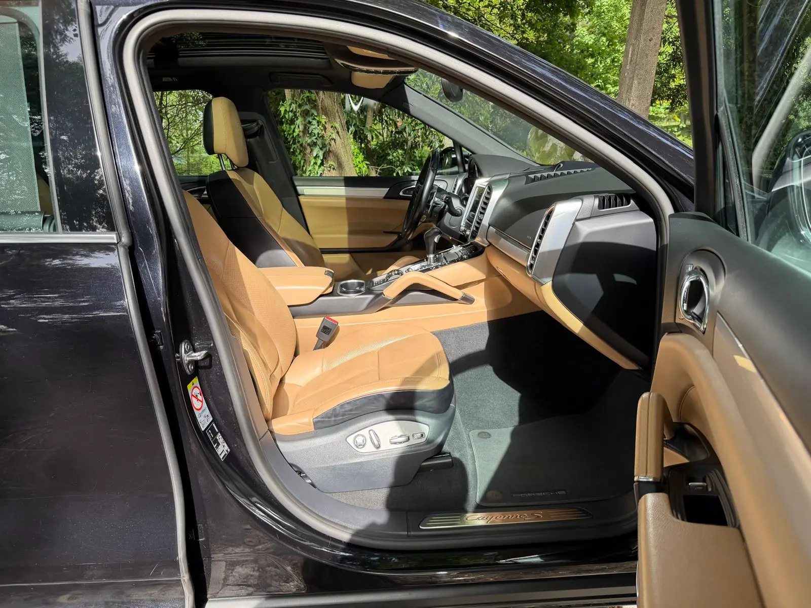 Porsche Cayenne S E-Hybrid Platinum Edition 31