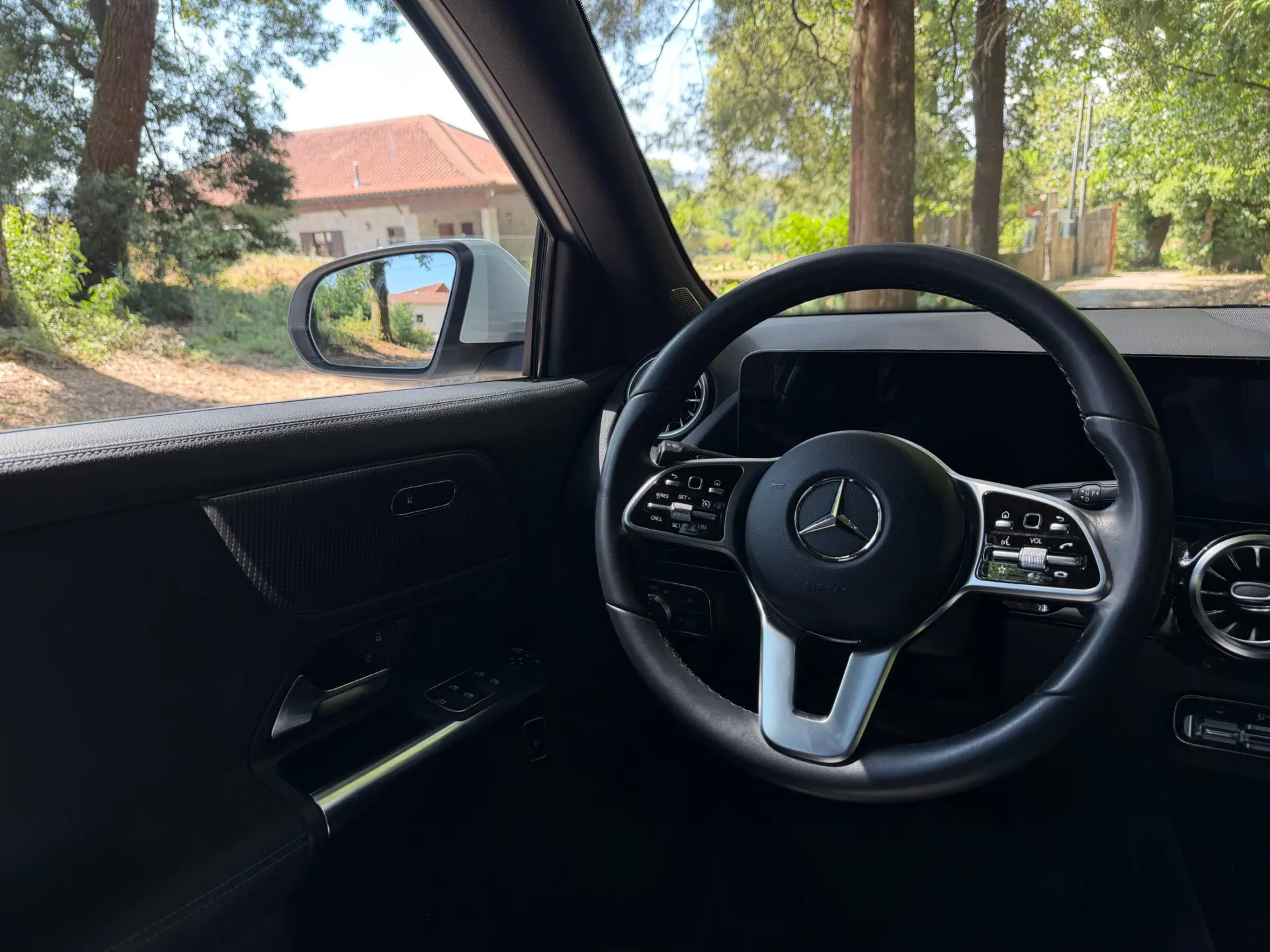 Mercedes-Benz GLA 250 e 8G-DCT Special Edition 26