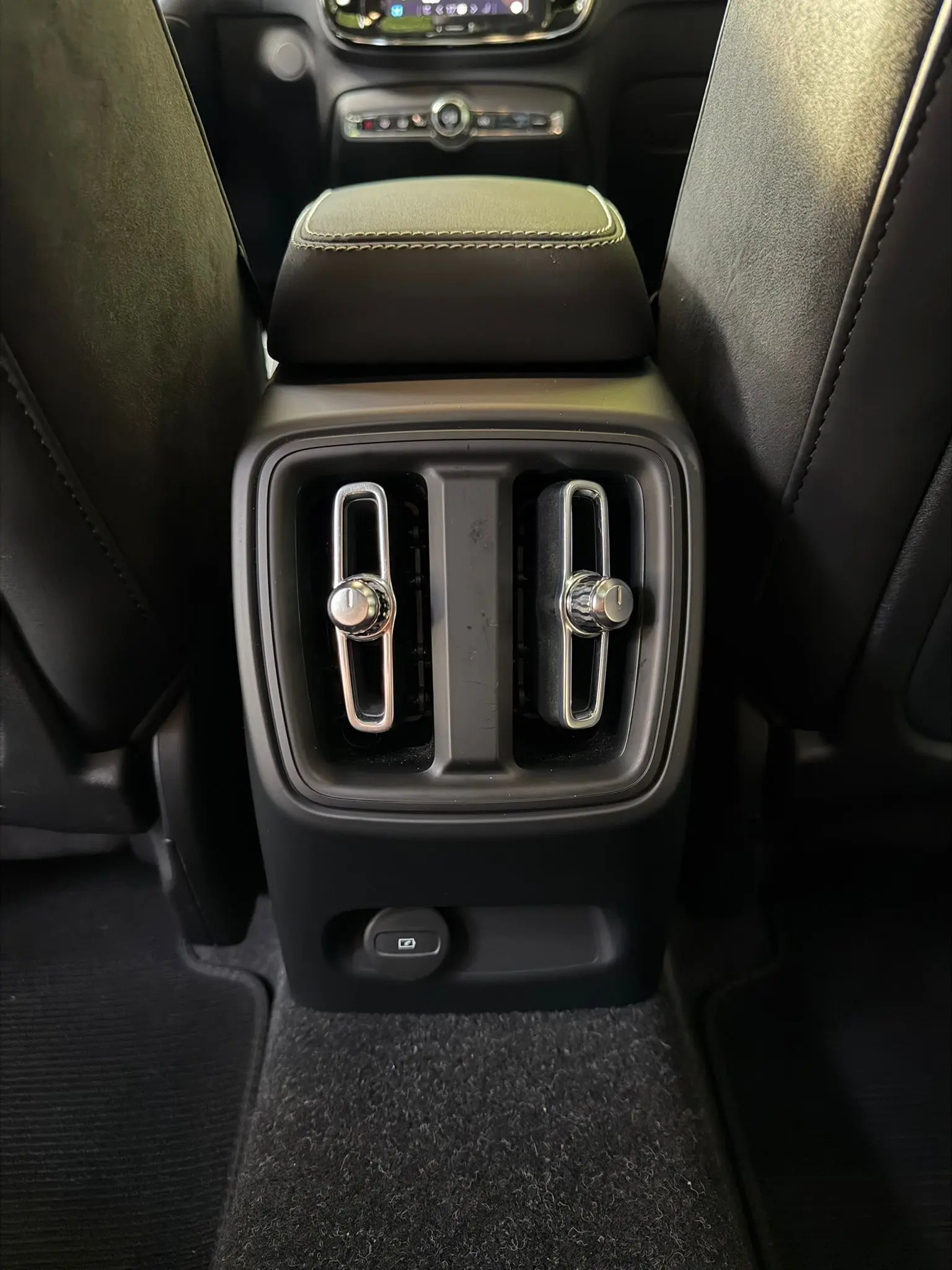 Volvo C40 Recharge Ultimate 29
