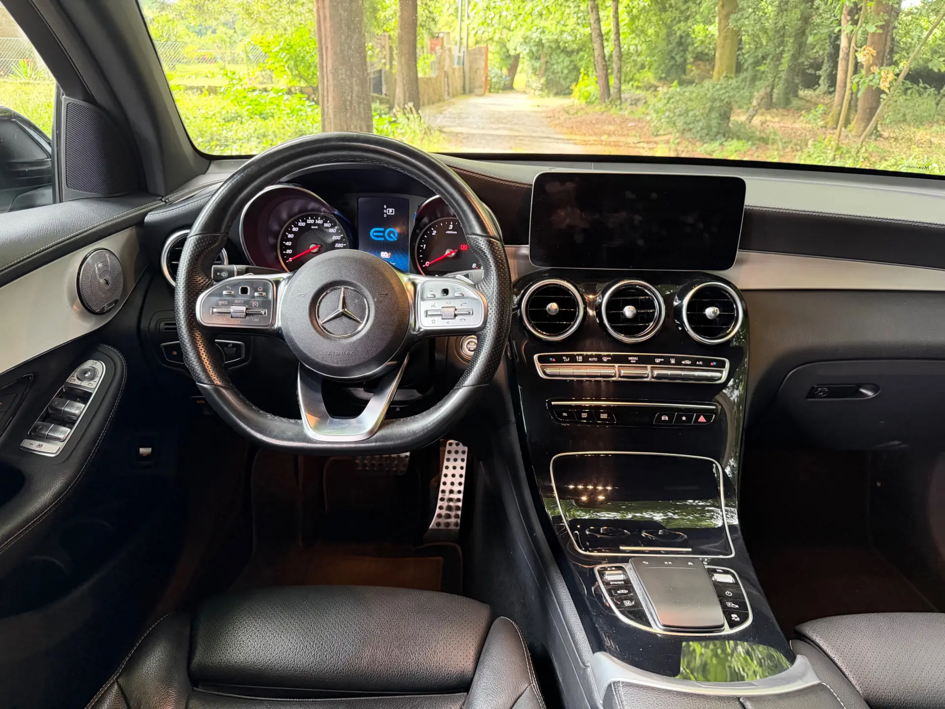 Mercedes-Benz GLC 300 de Coupé 4Matic 13