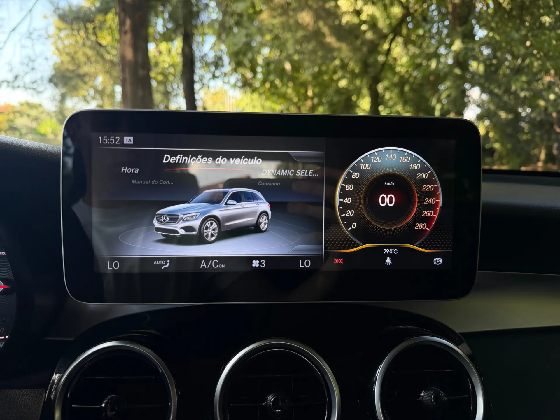 Mercedes-Benz GLC 220 d 4Matic 9G-TRONIC AMG Line 31