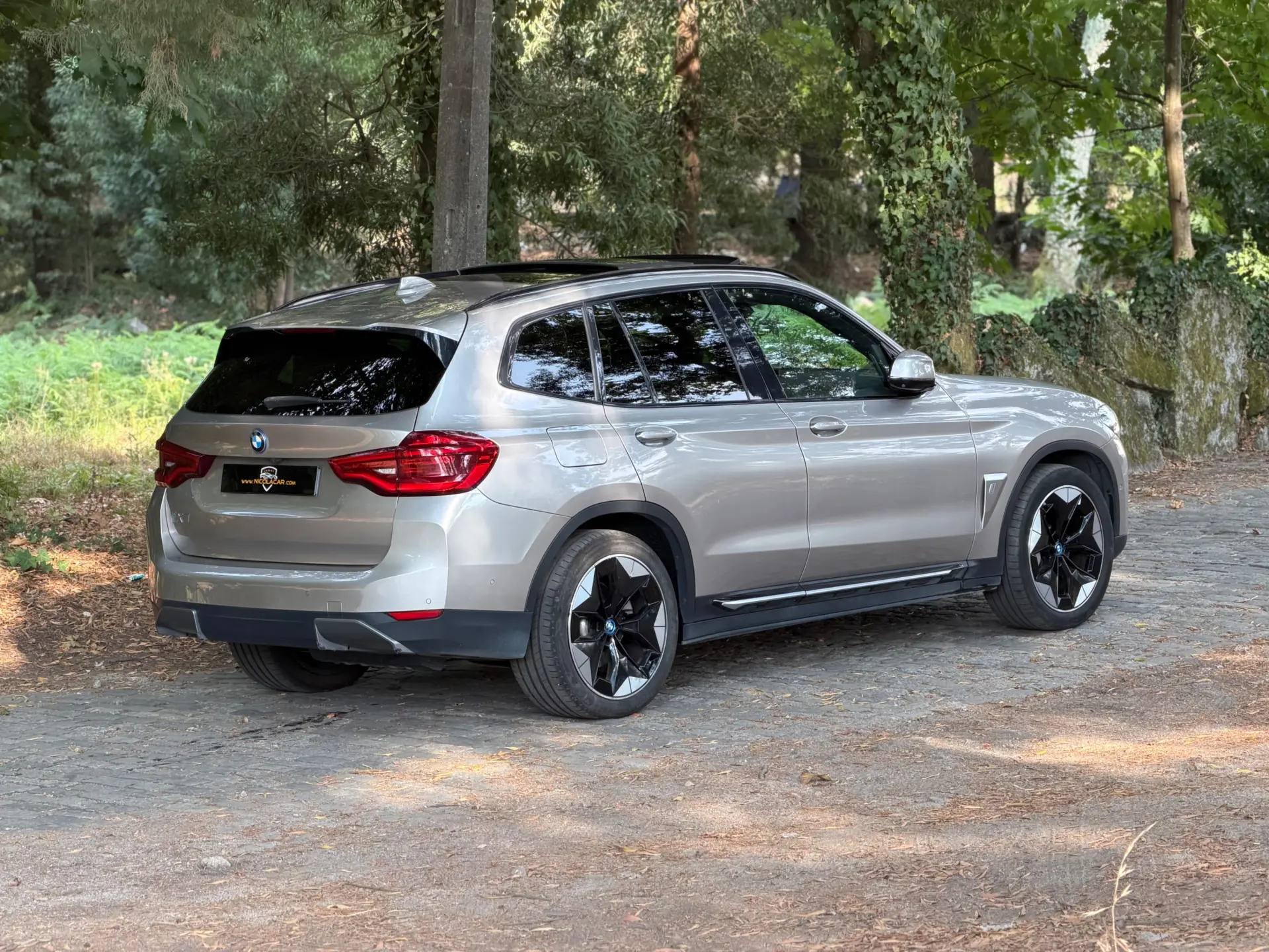 BMW iX3 M Sport Impressive 7