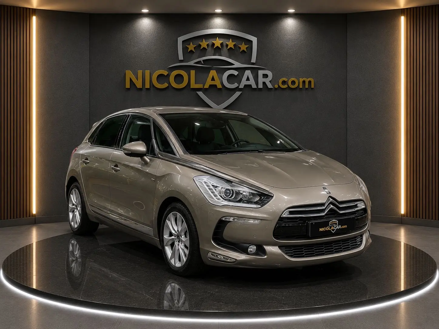 Citroen DS5 2.0 HDi Hy4 So Chic CMP6 102g 1