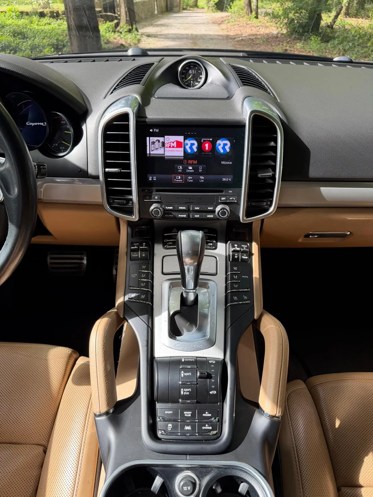 Porsche Cayenne S E-Hybrid Platinum Edition 14