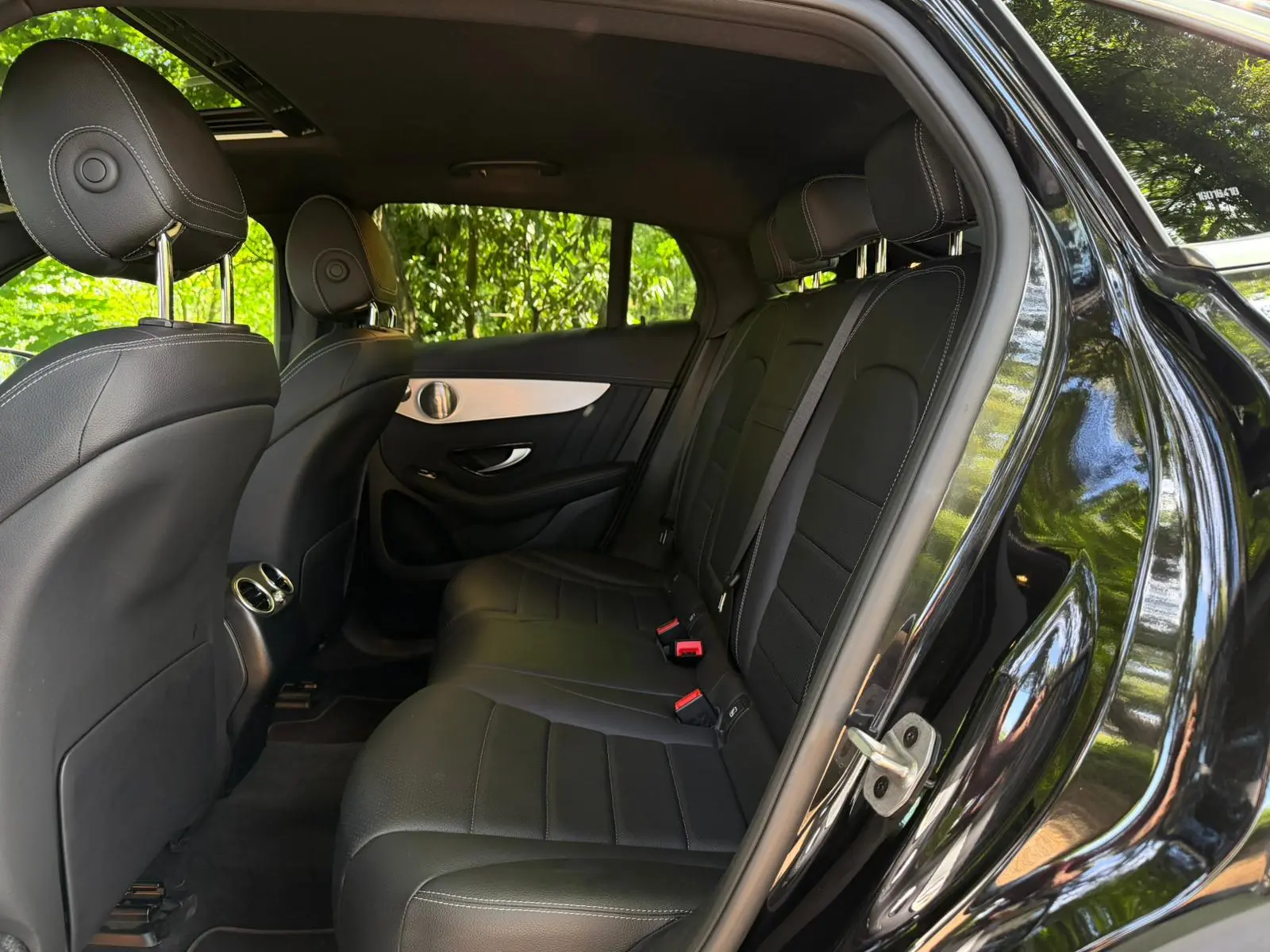 Mercedes-Benz GLC 300 e Coupé 4Matic 12