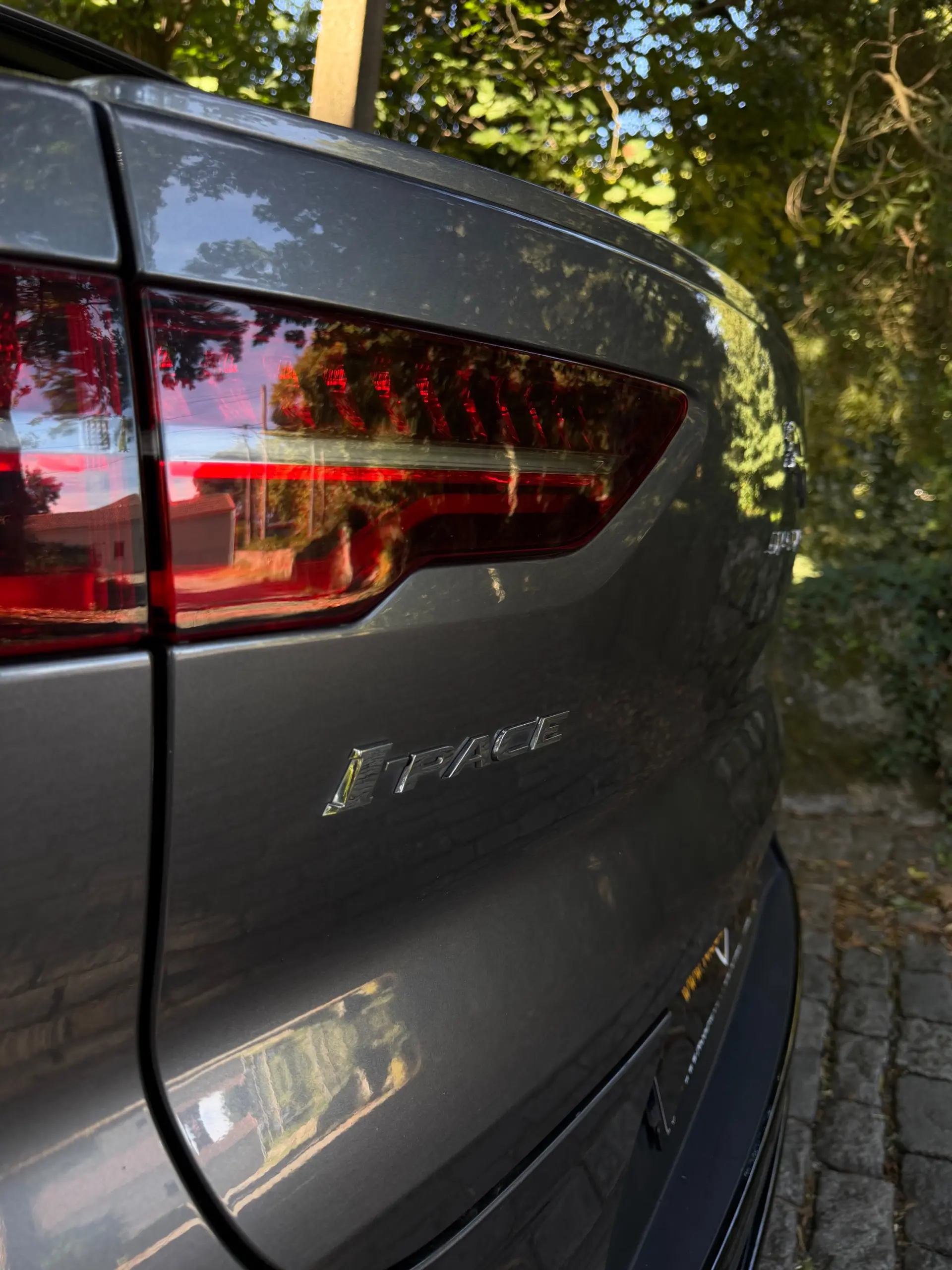 Jaguar I-Pace EV400 R-Dynamic HSE AWD 15