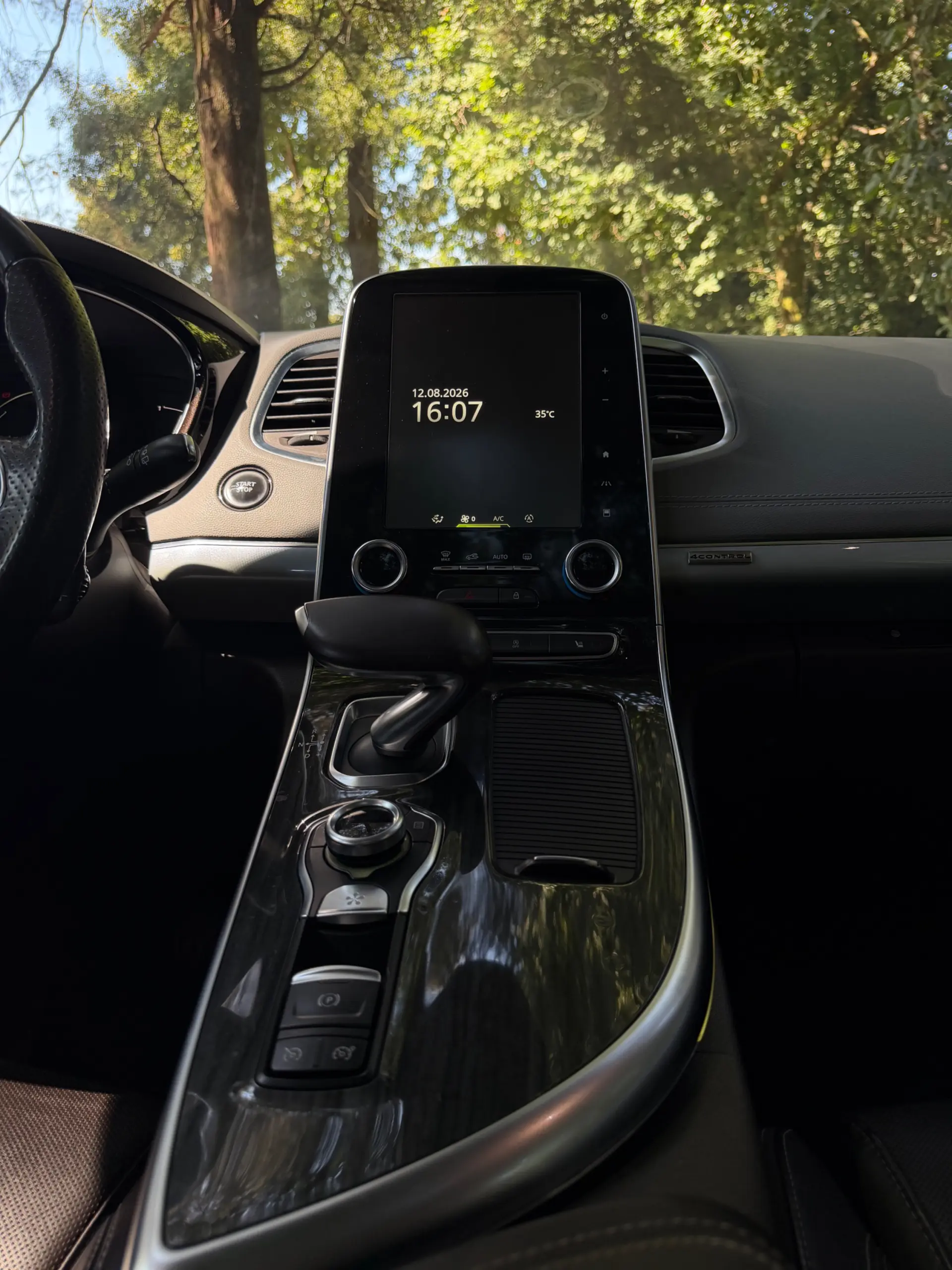 Renault Espace 1.6 dCi Initiale Paris EDC 26