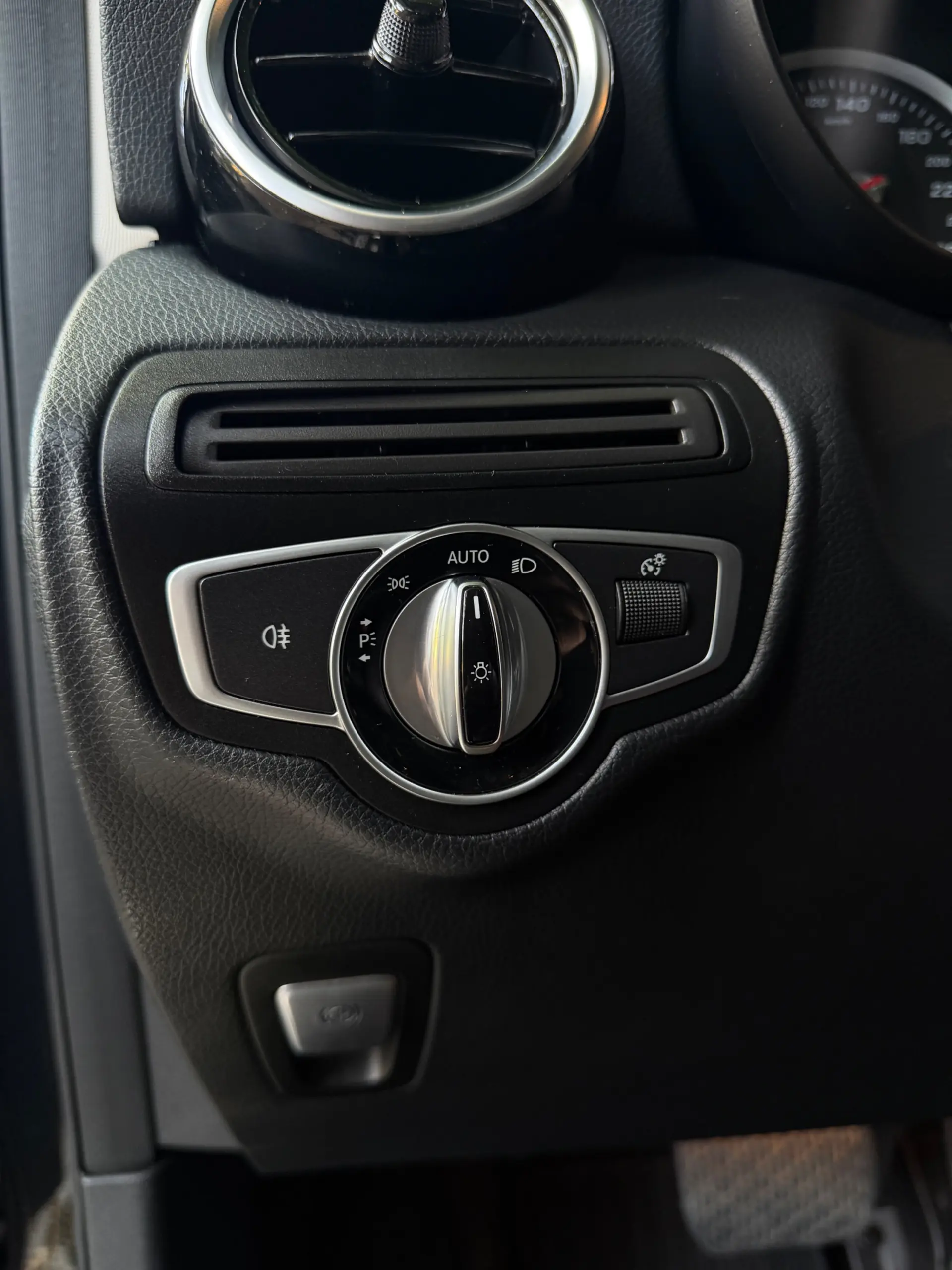Mercedes-Benz GLC 220 d 4Matic 9G-TRONIC AMG Line 37