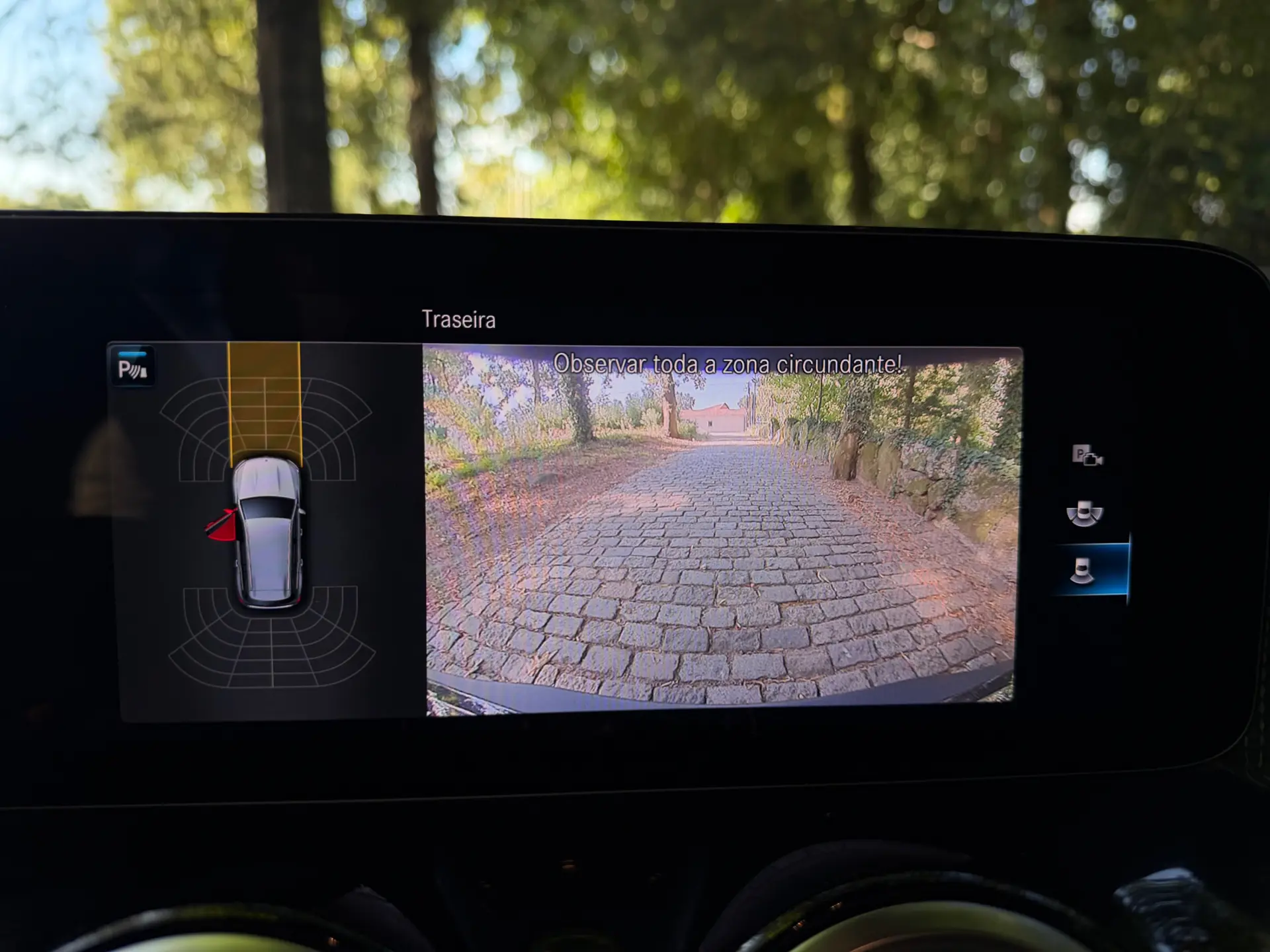 Mercedes-Benz EQB 350 4Matic AMG Line 46