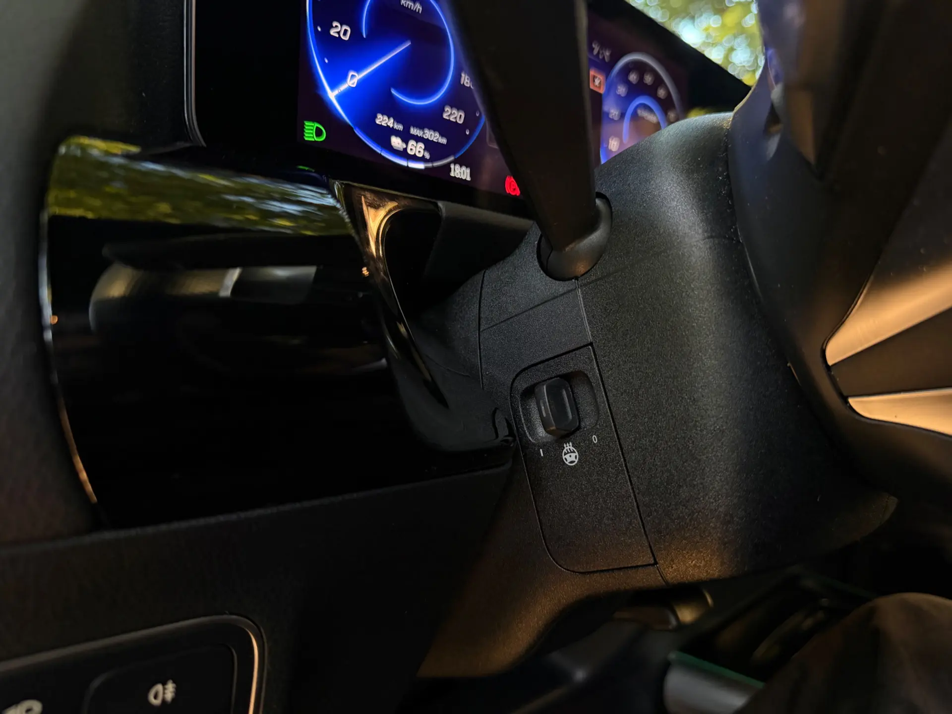 Mercedes-Benz EQA 300 4Matic AMG Line 31