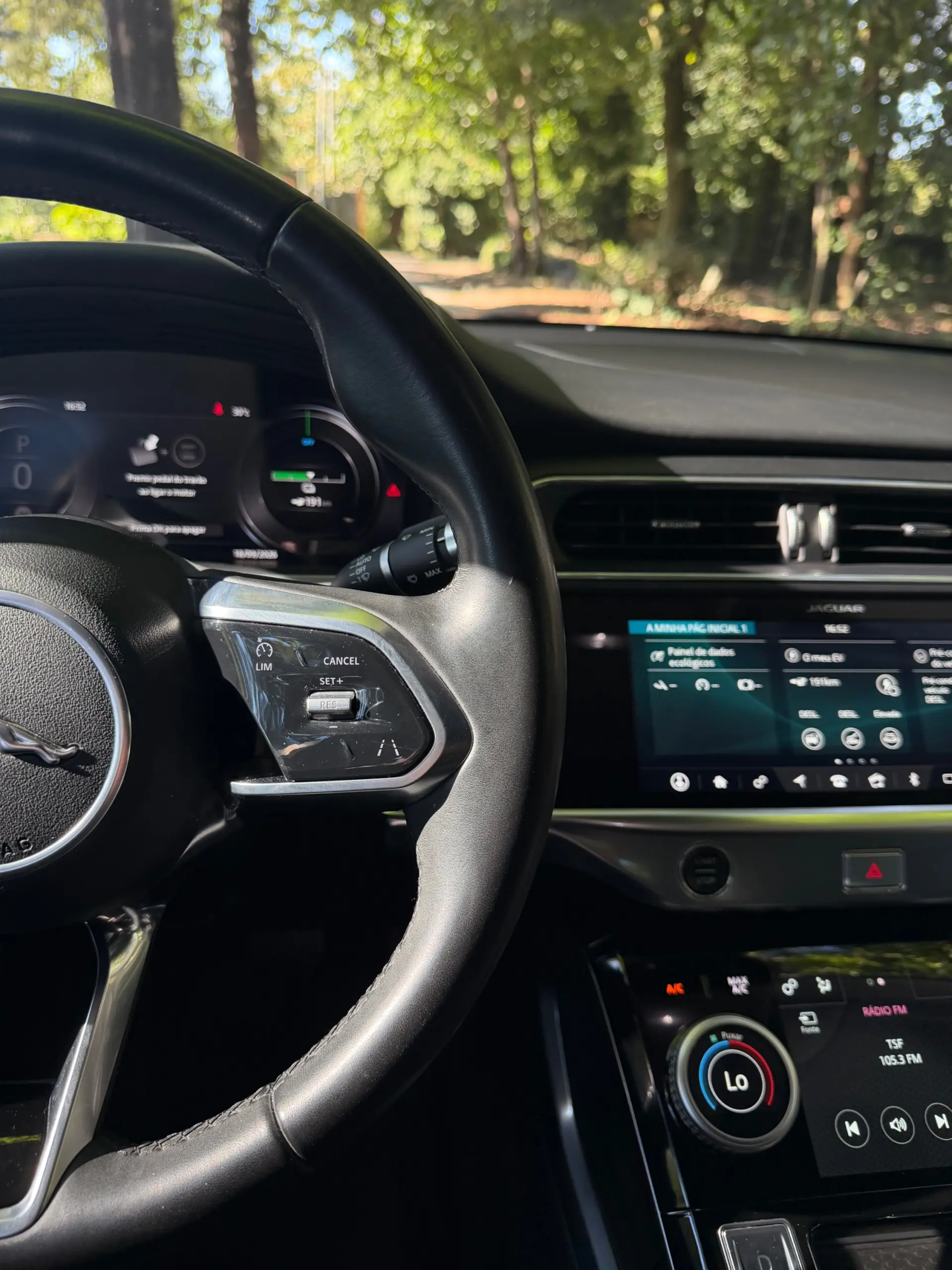 Jaguar I-Pace EV400 R-Dynamic HSE AWD 23