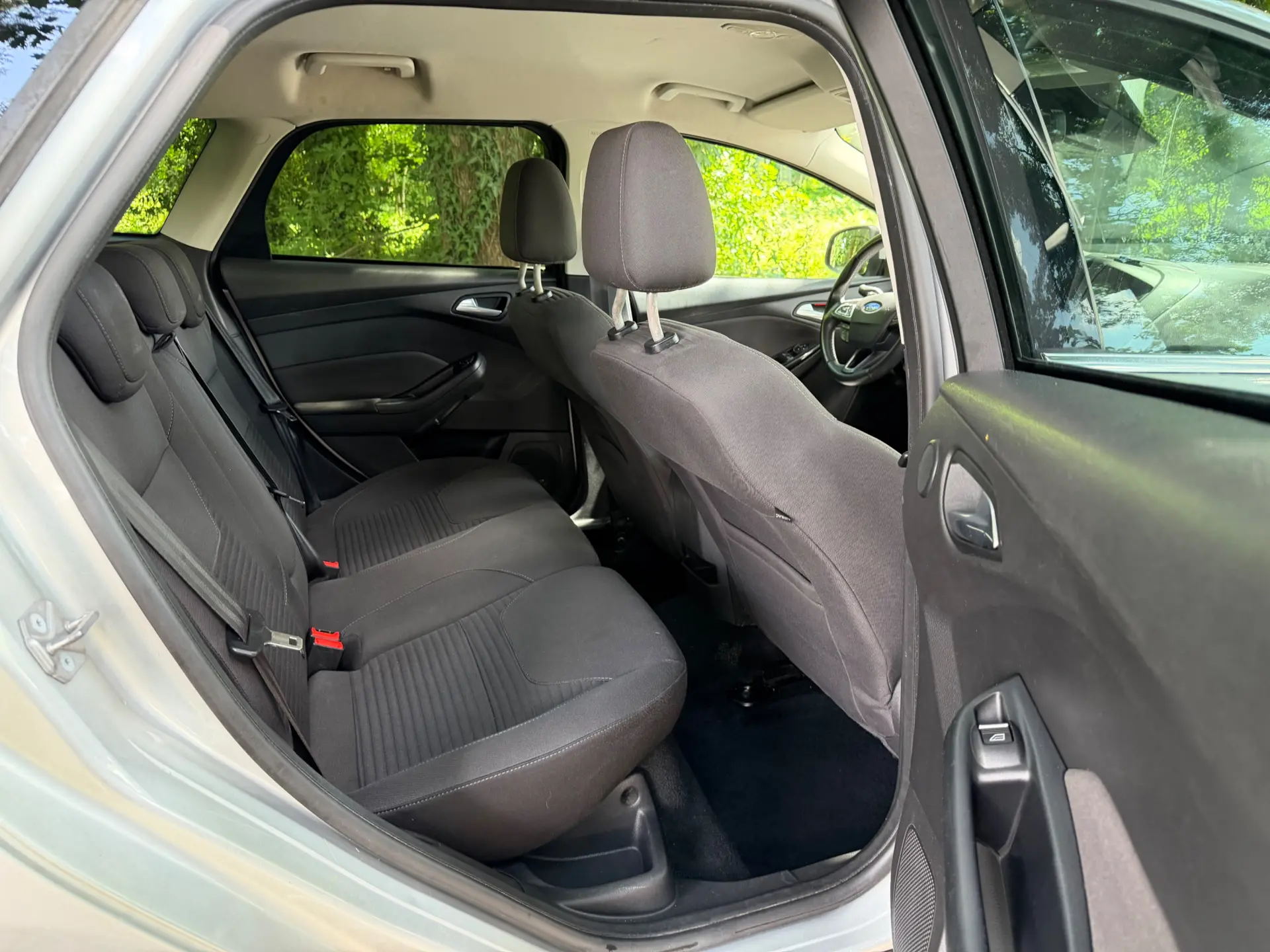 Ford Focus SW 1.0 EcoBoost Titanium 31