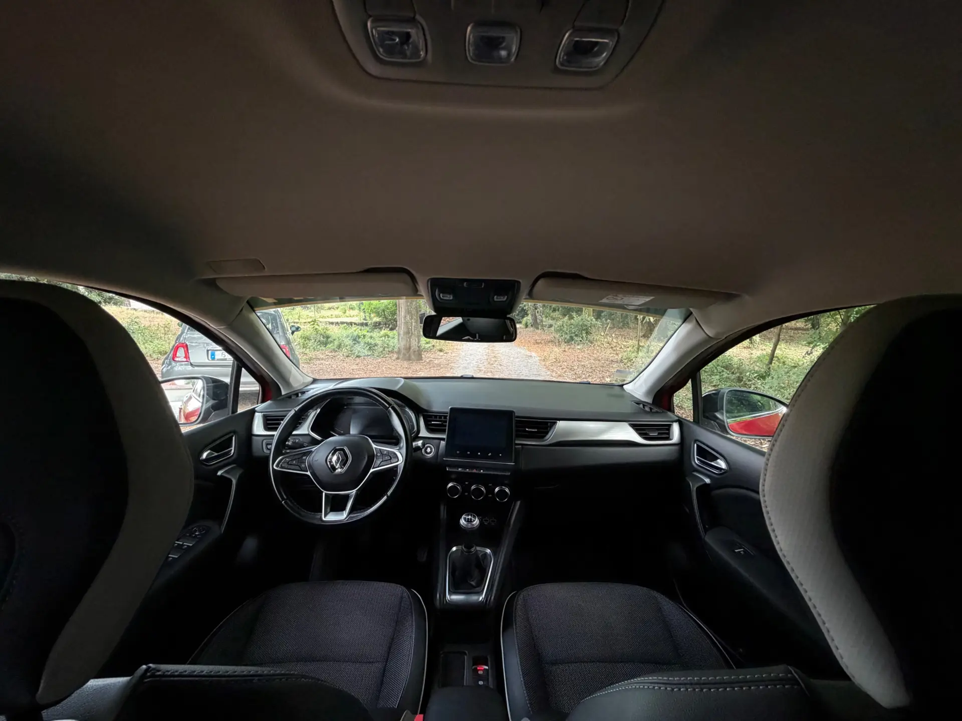 Renault Captur 1.0 TCe Exclusive 11
