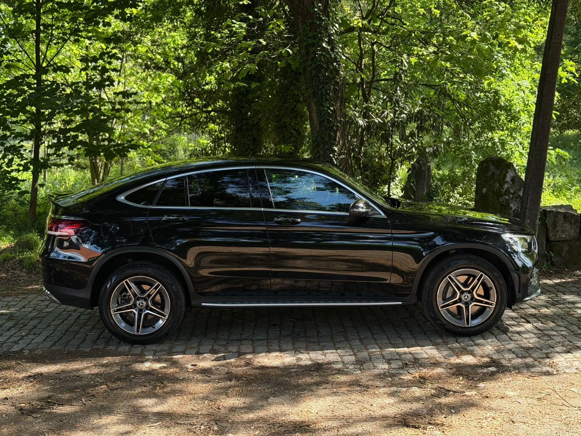 Mercedes-Benz GLC 300 e Coupé 4Matic 8