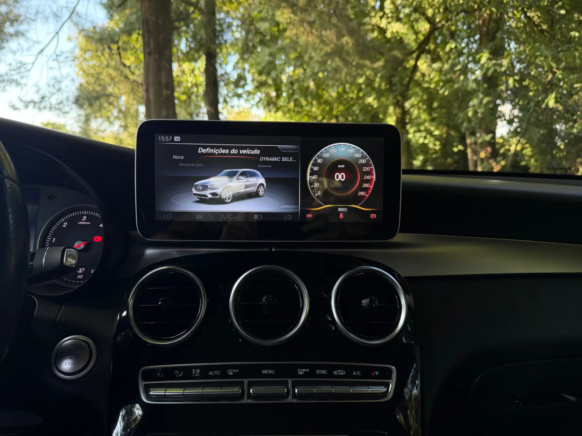 Mercedes-Benz GLC 220 d 4Matic 9G-TRONIC AMG Line 30