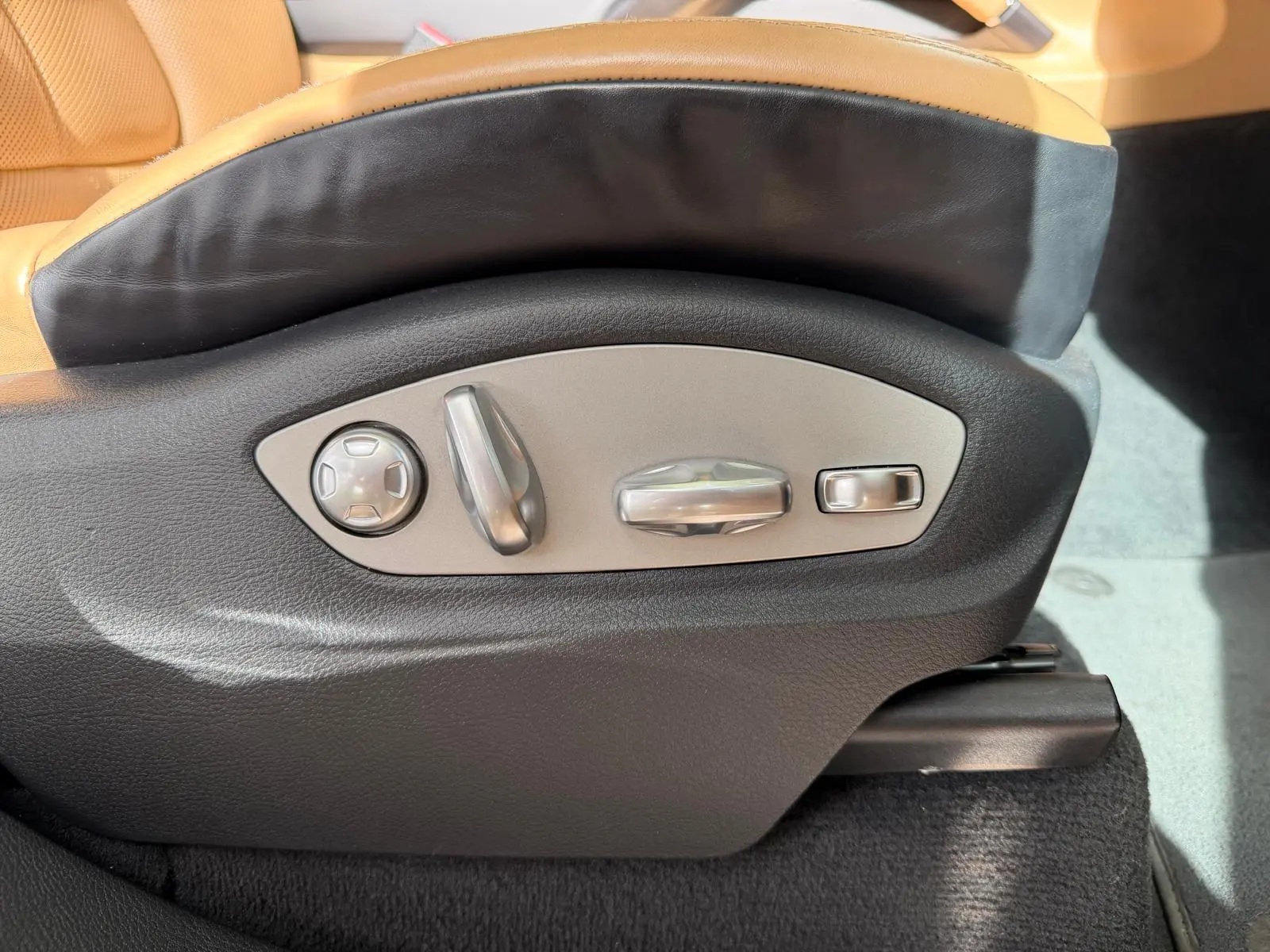 Porsche Cayenne S E-Hybrid Platinum Edition 30