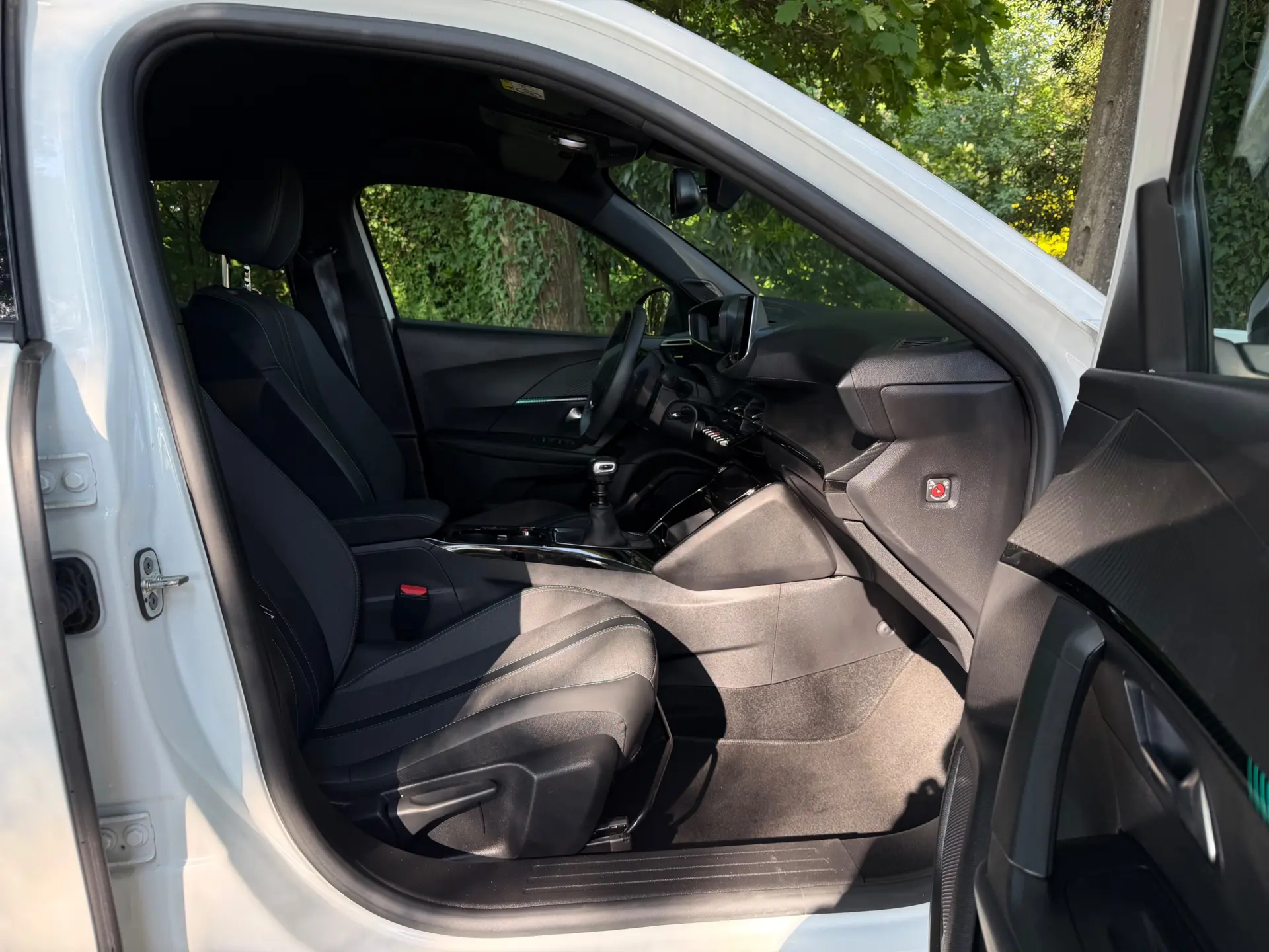 Peugeot 2008 1.2 PureTech Allure 24