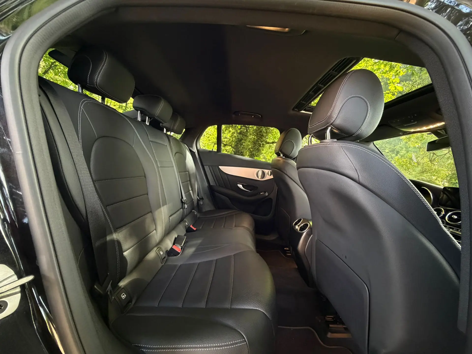 Mercedes-Benz GLC 300 e Coupé 4Matic 33
