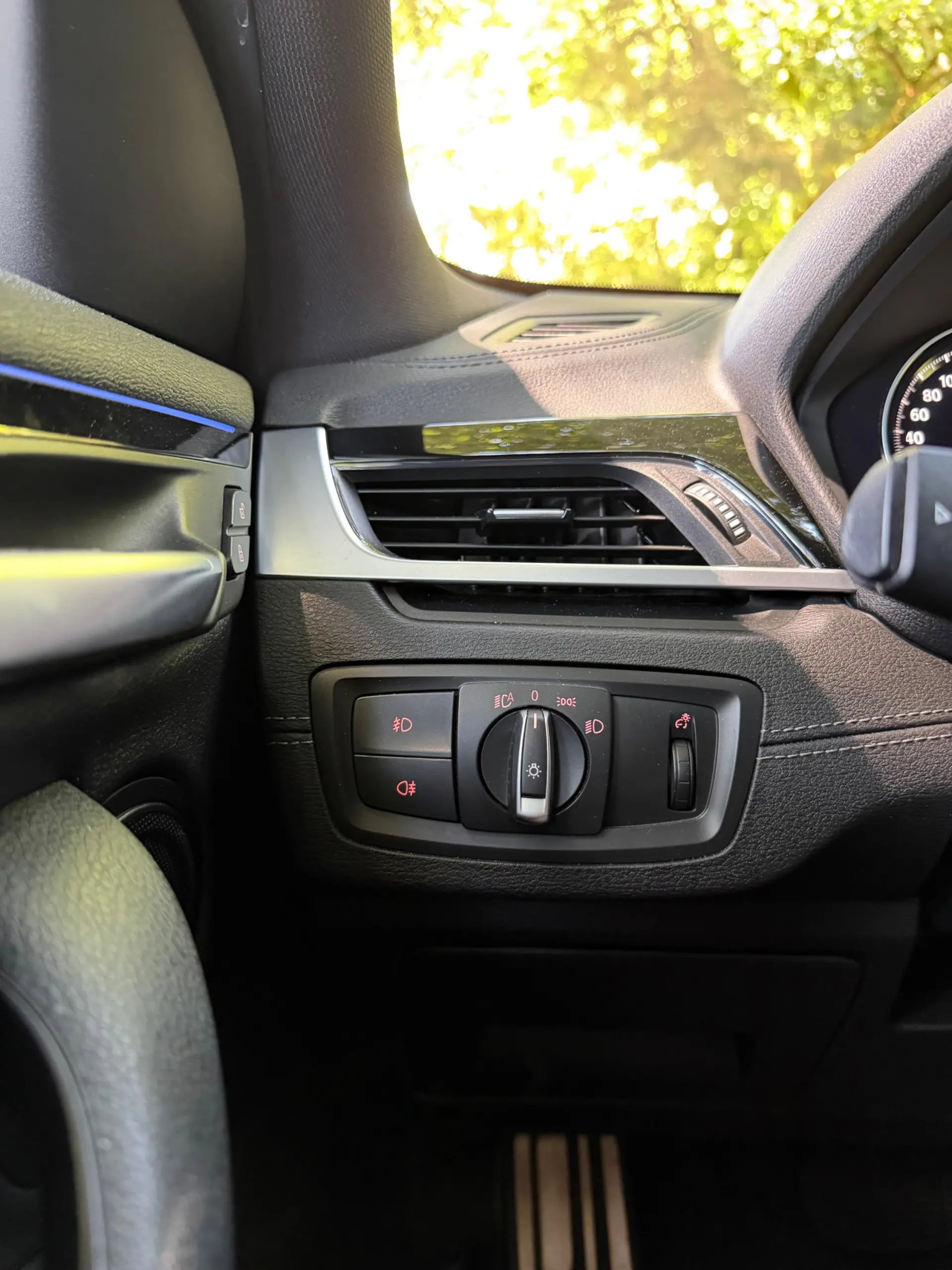 BMW X2 16 d sDrive Auto X Pack M 28