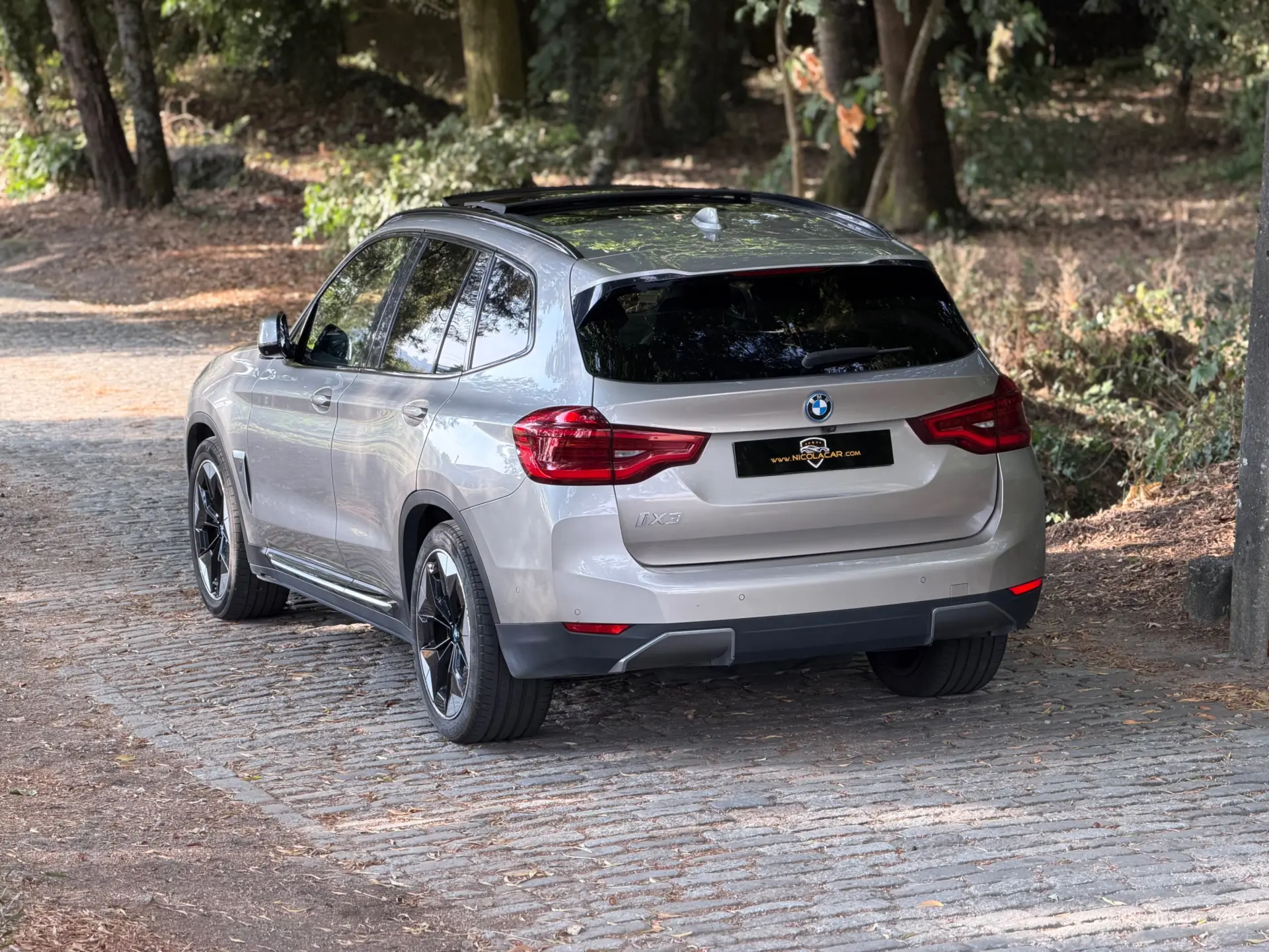 BMW iX3 M Sport Impressive 5