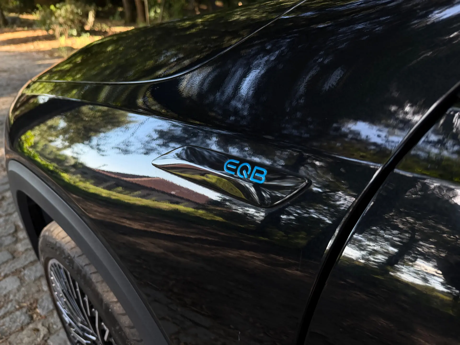 Mercedes-Benz EQB 350 4Matic AMG Line 13